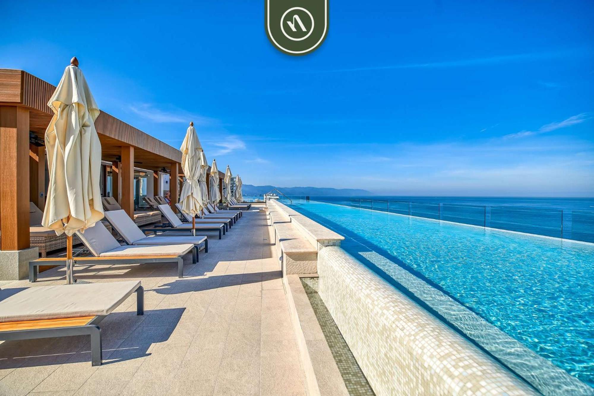 Luxury 2 Bedroom With Beachview - Rooftop Pool Puerto Vallarta