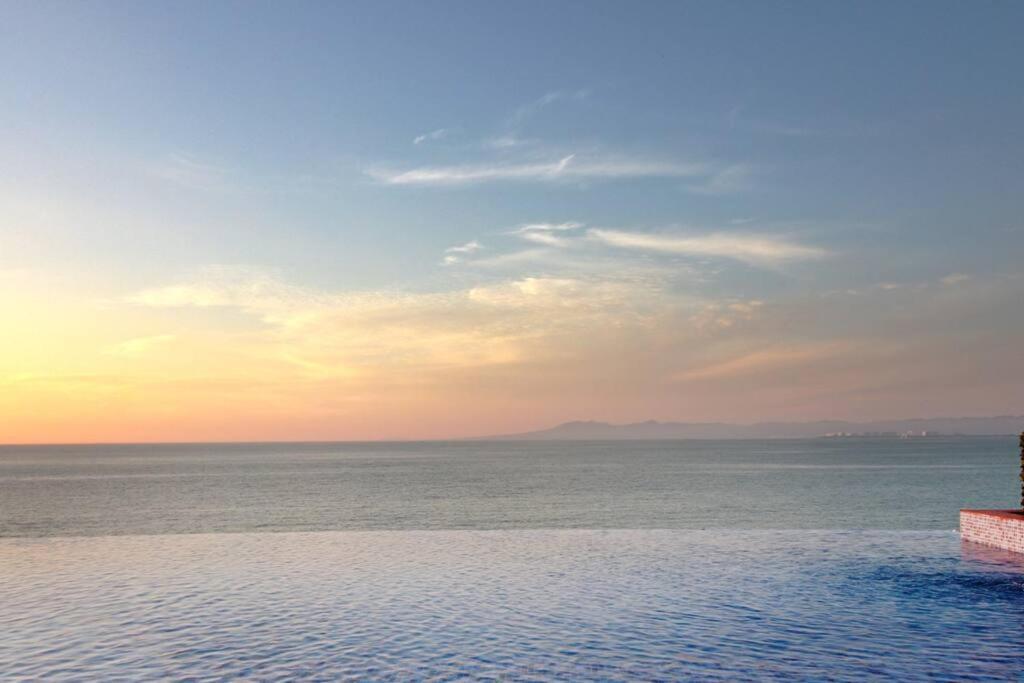 Apartamento Two-story Beachfront Oasis *