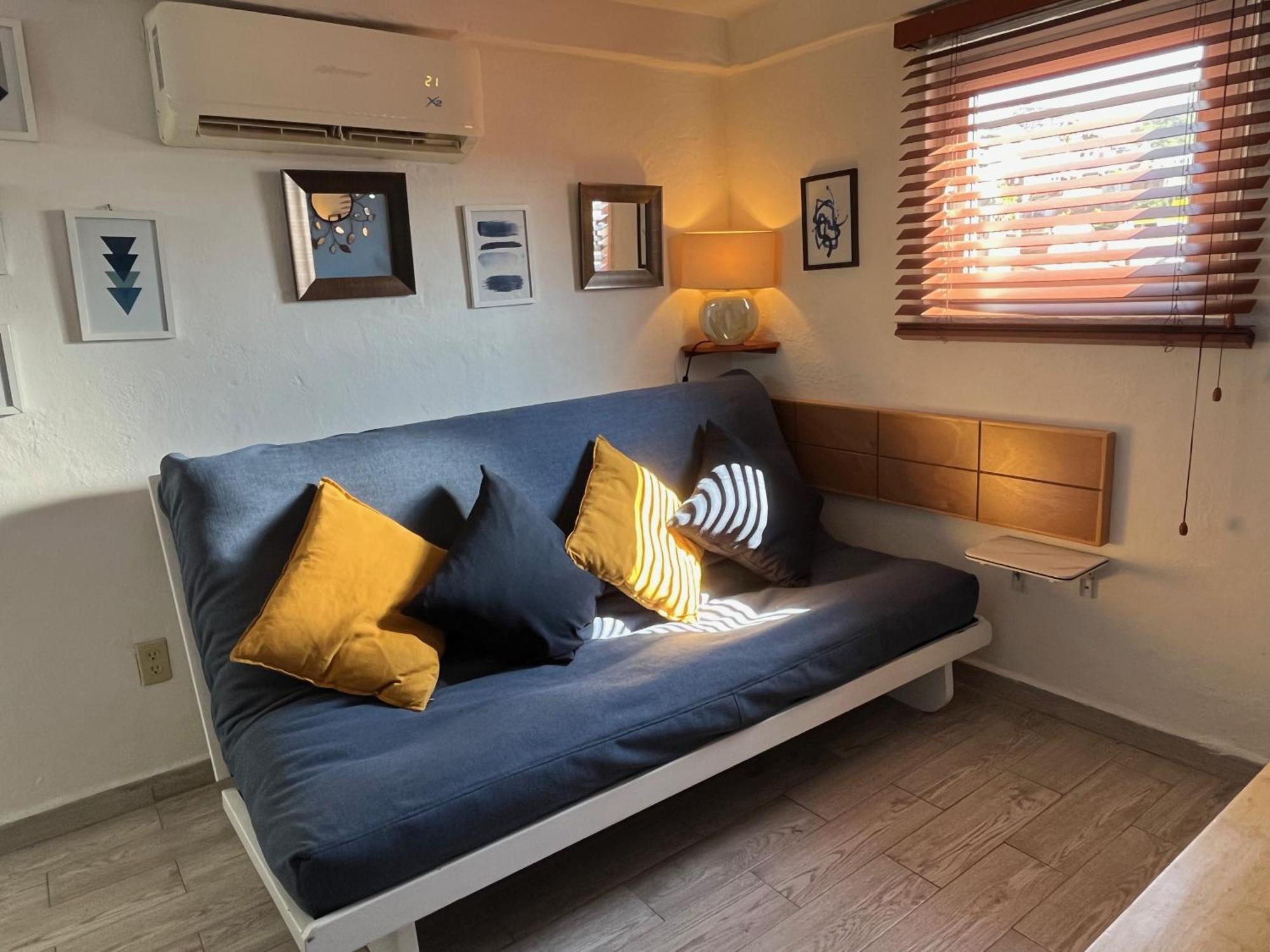 Le Petit Bonheur Terrace - Private Calm And View *