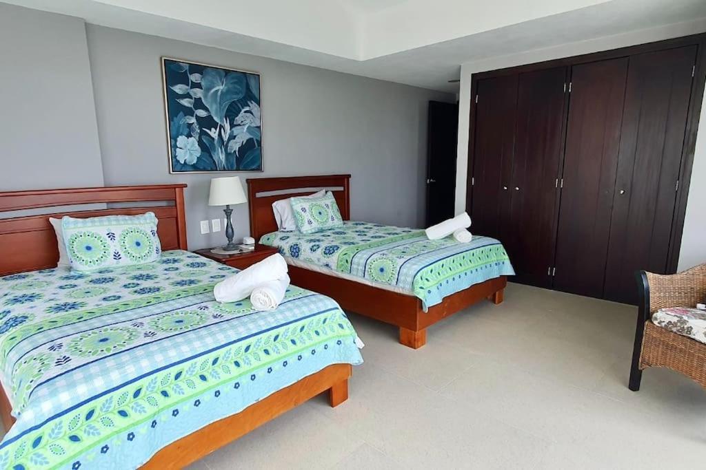 Apartment Spectacular In Grand Venetian *