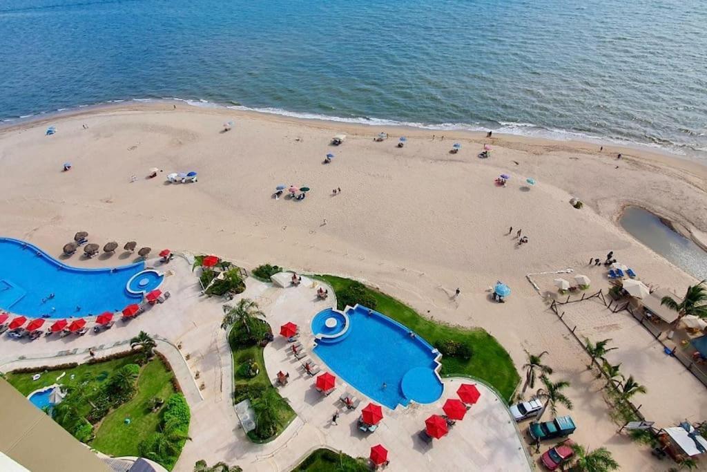 Spectacular In Grand Venetian Apartment Puerto Vallarta