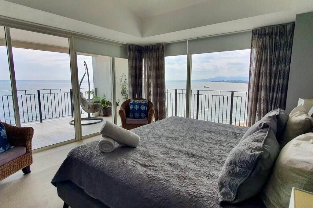 Spectacular In Grand Venetian Apartment Puerto Vallarta
