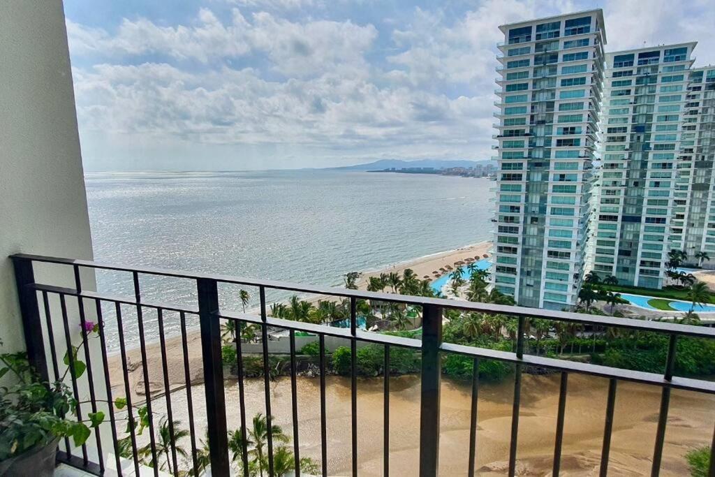 Spectacular In Grand Venetian Apartment Puerto Vallarta