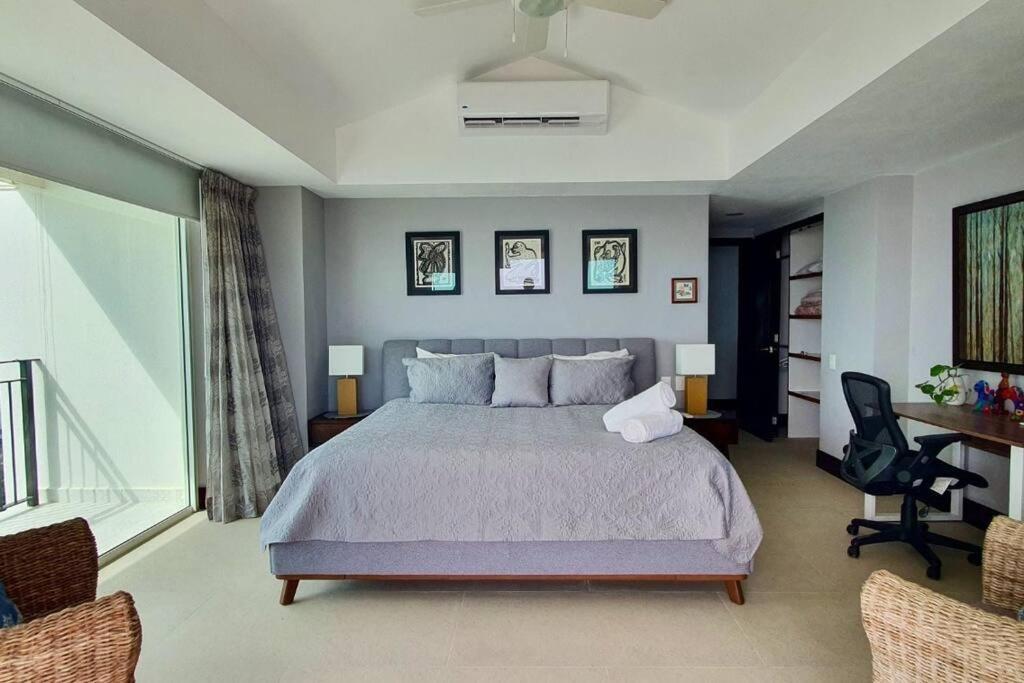 Spectacular In Grand Venetian Apartment Puerto Vallarta