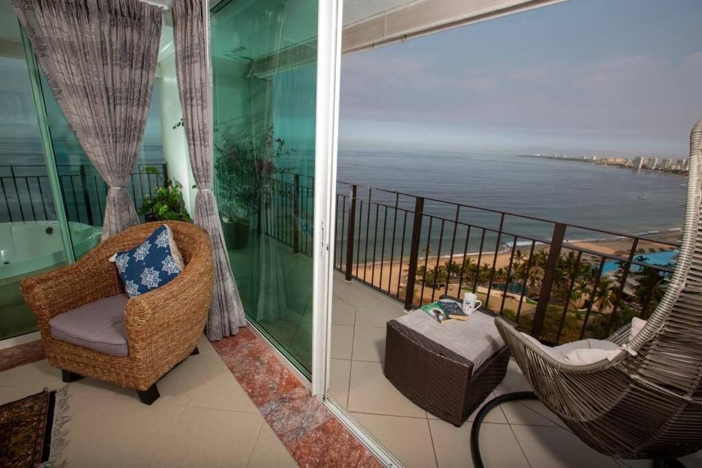 Spectacular In Grand Venetian Apartment *
