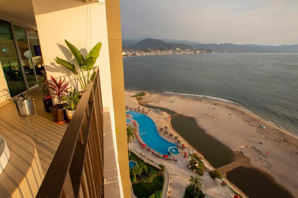 Spectacular In Grand Venetian Apartment Puerto Vallarta