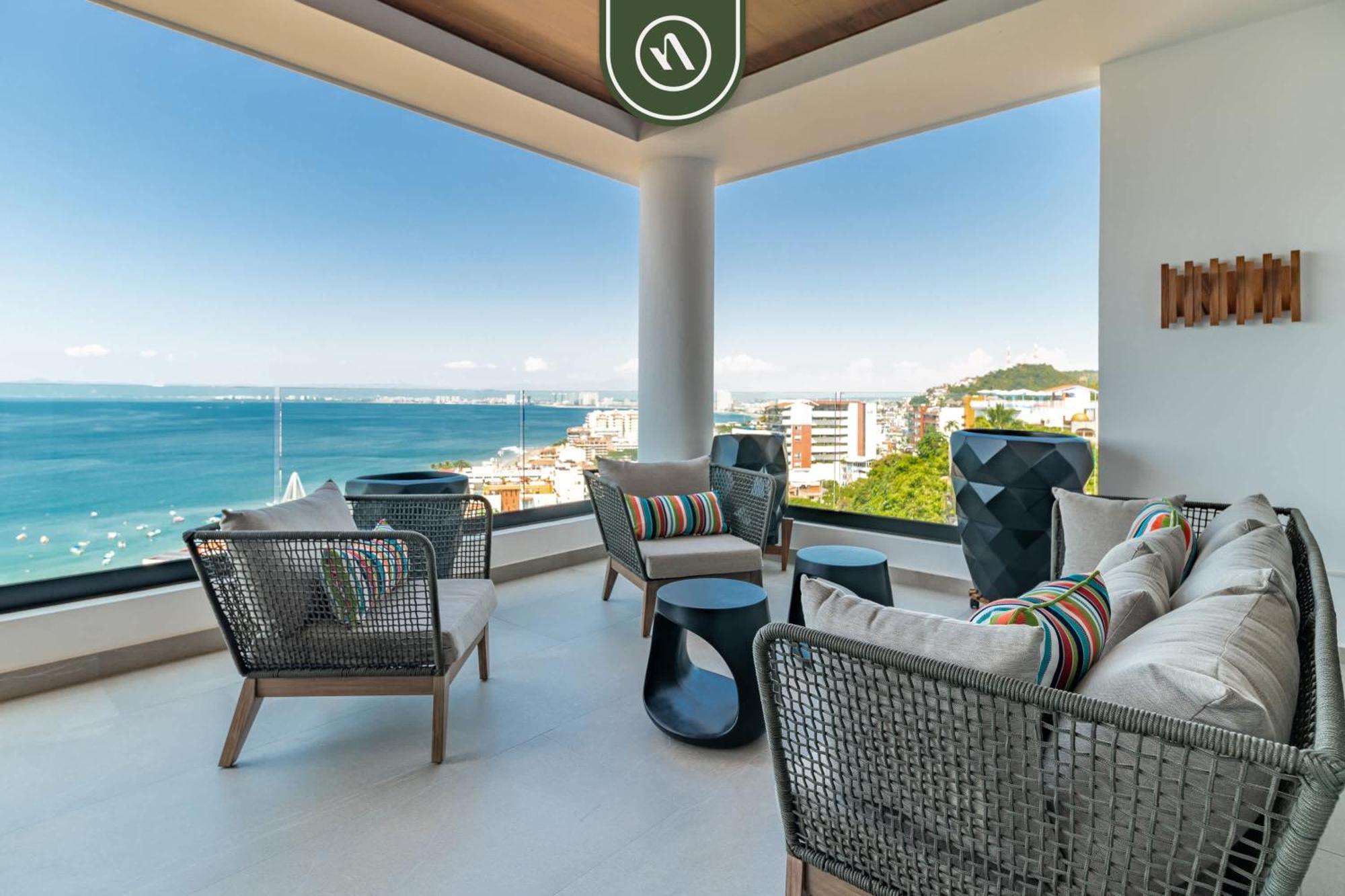 Luxury 2 Bedroom With Beachview - Rooftop Pool Apartment