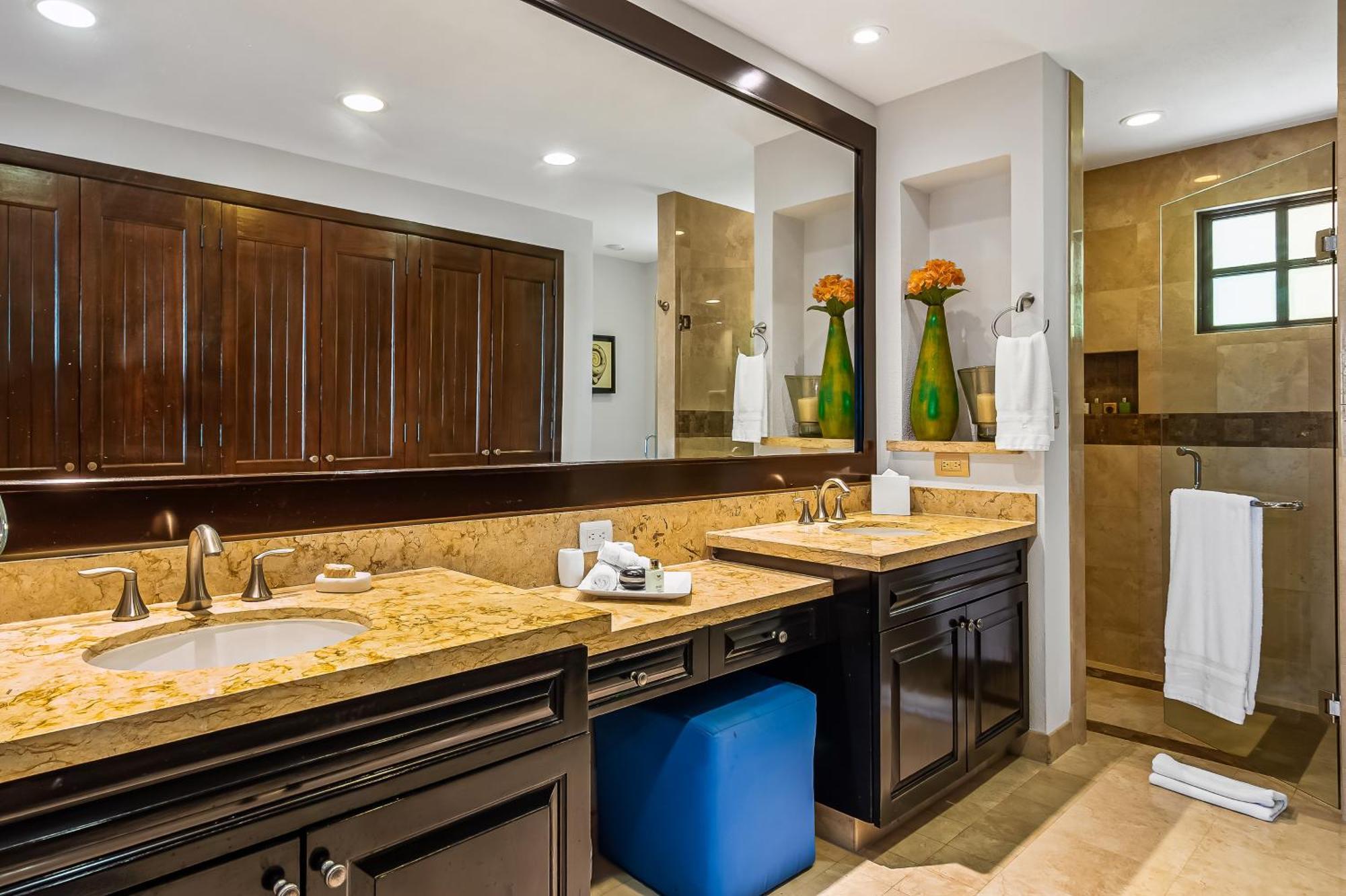 Coastal Charm At Garza Blanca Apartment