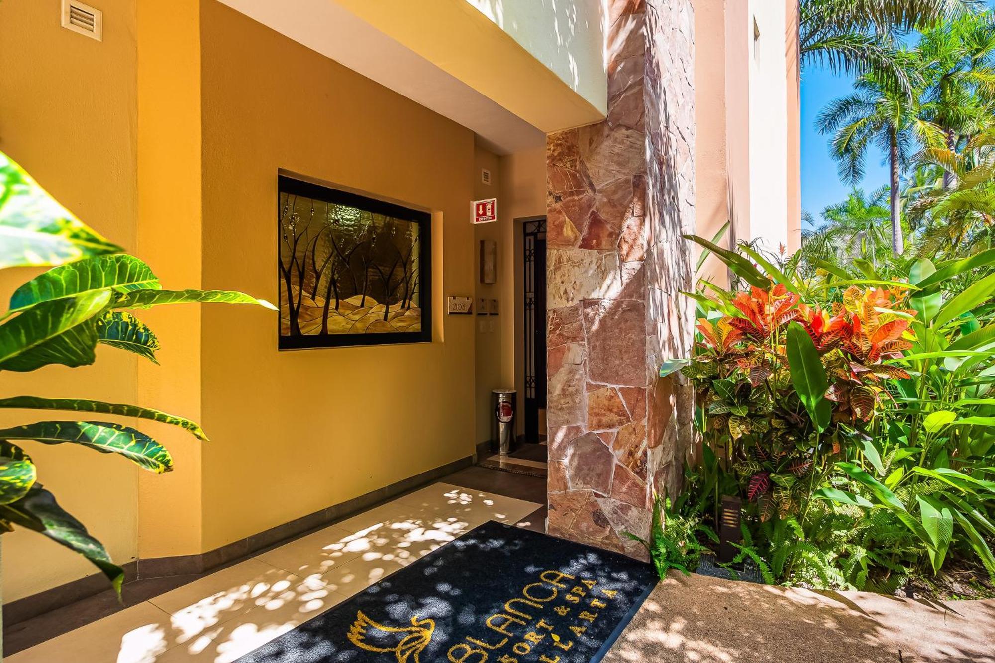 Apartment Coastal Charm At Garza Blanca