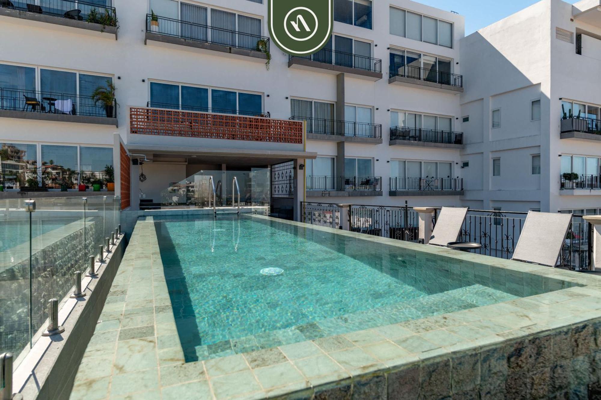 Centric 1 Bedroom In Zona Romantica - Pool