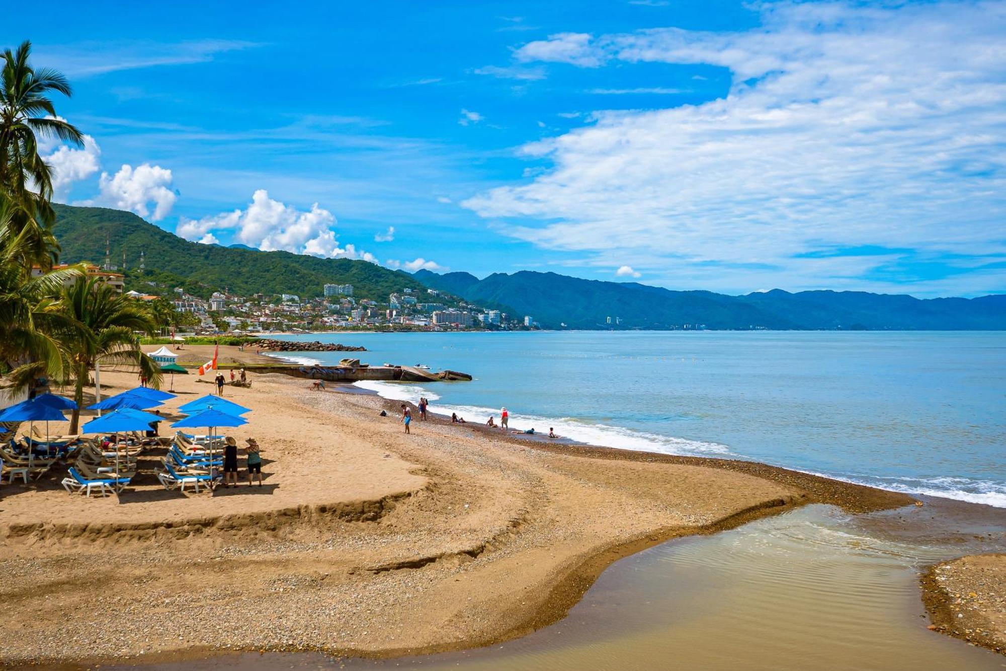 Harbor 171 Torre Sur 13009 * Puerto Vallarta