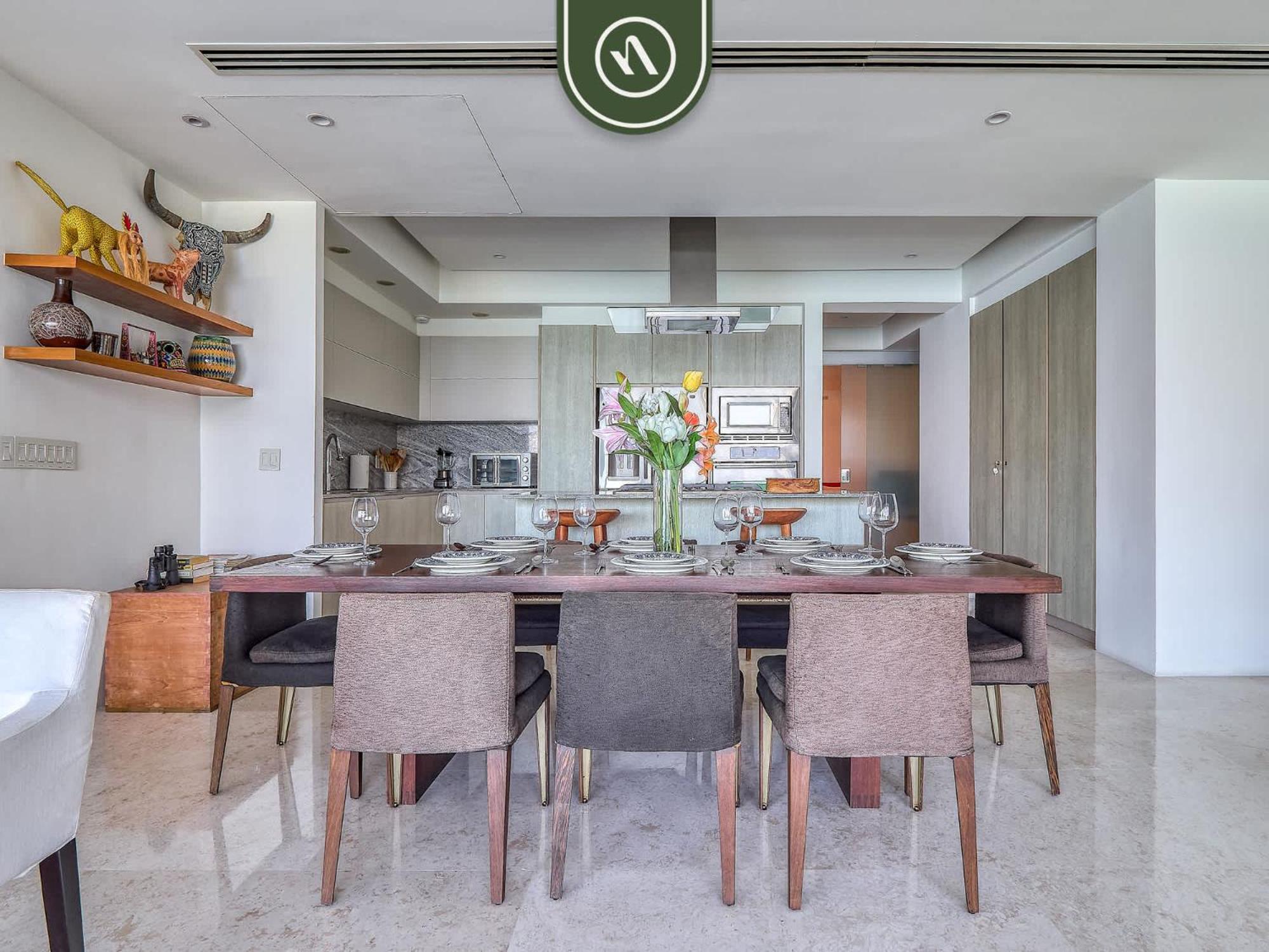 Apartment Luxury 3 Bedroom - Beachfront - Multiple Pools *