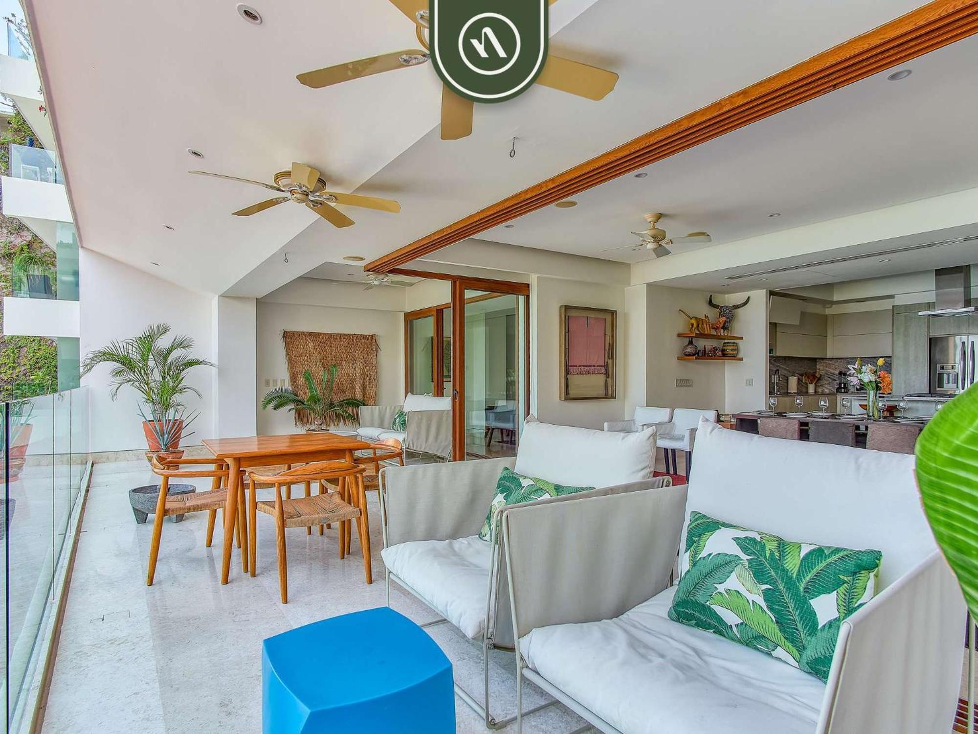 Luxury 3 Bedroom - Beachfront - Multiple Pools