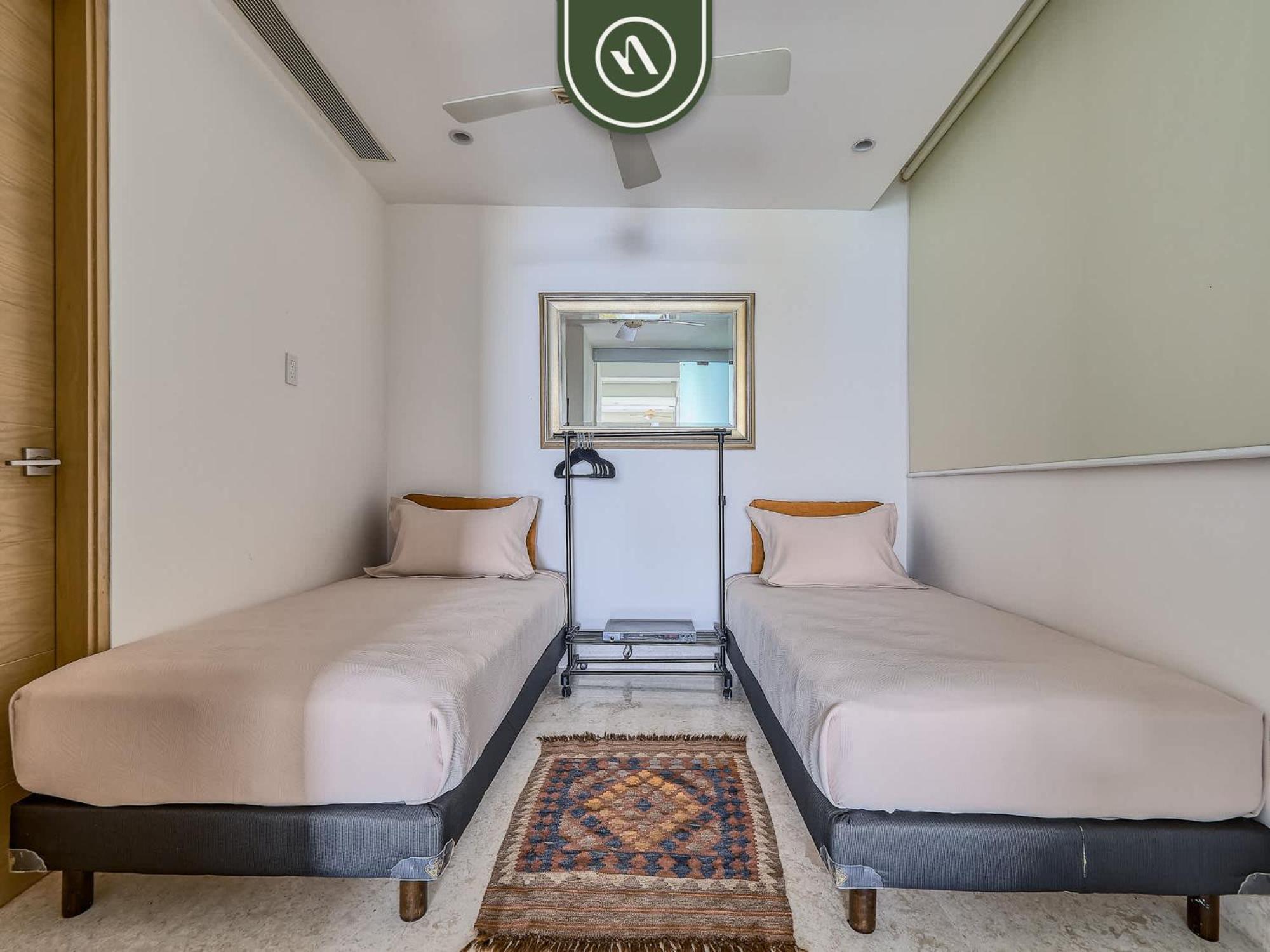 Luxury 3 Bedroom - Beachfront - Multiple Pools *