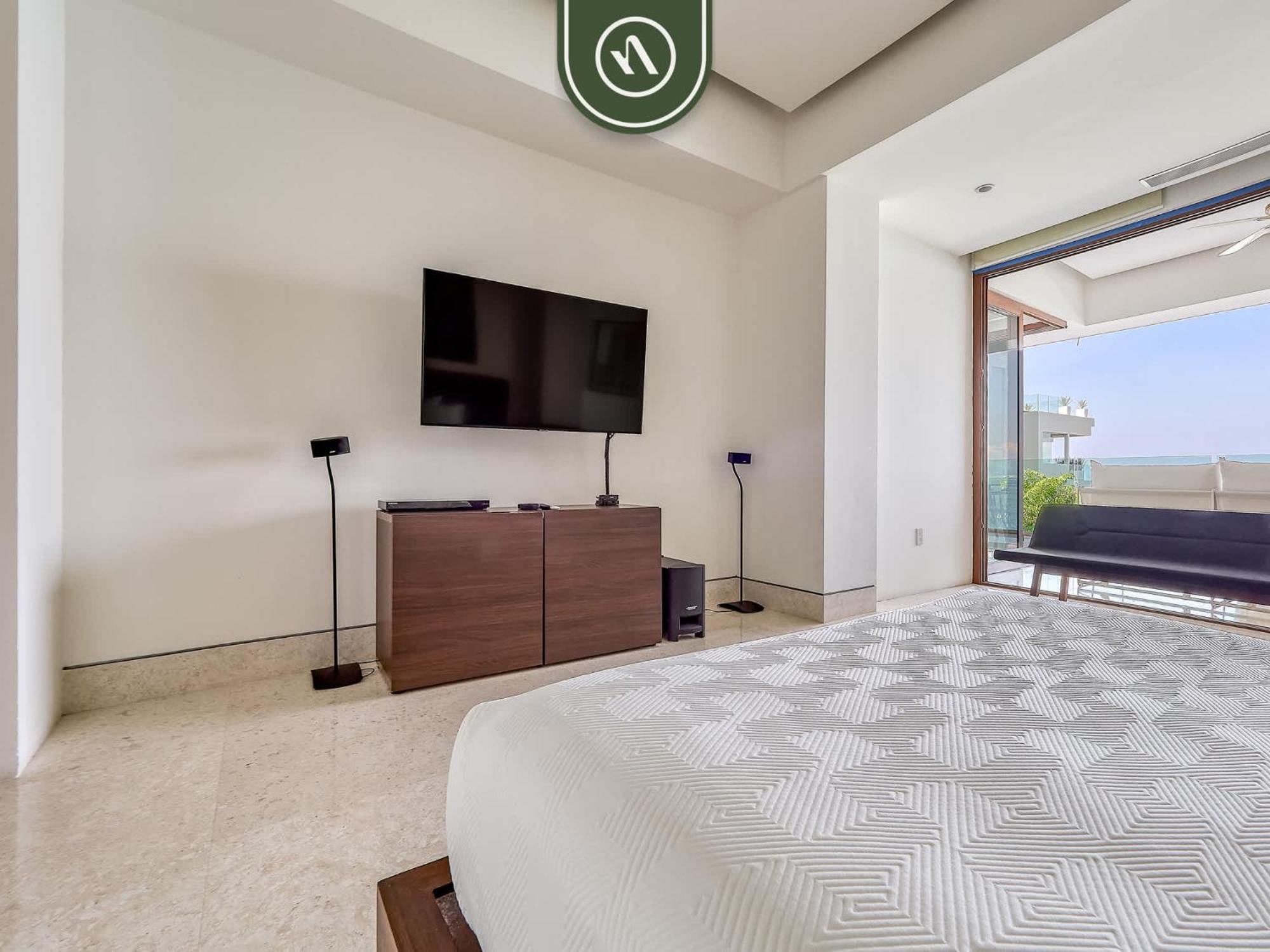 Luxury 3 Bedroom - Beachfront - Multiple Pools Puerto Vallarta