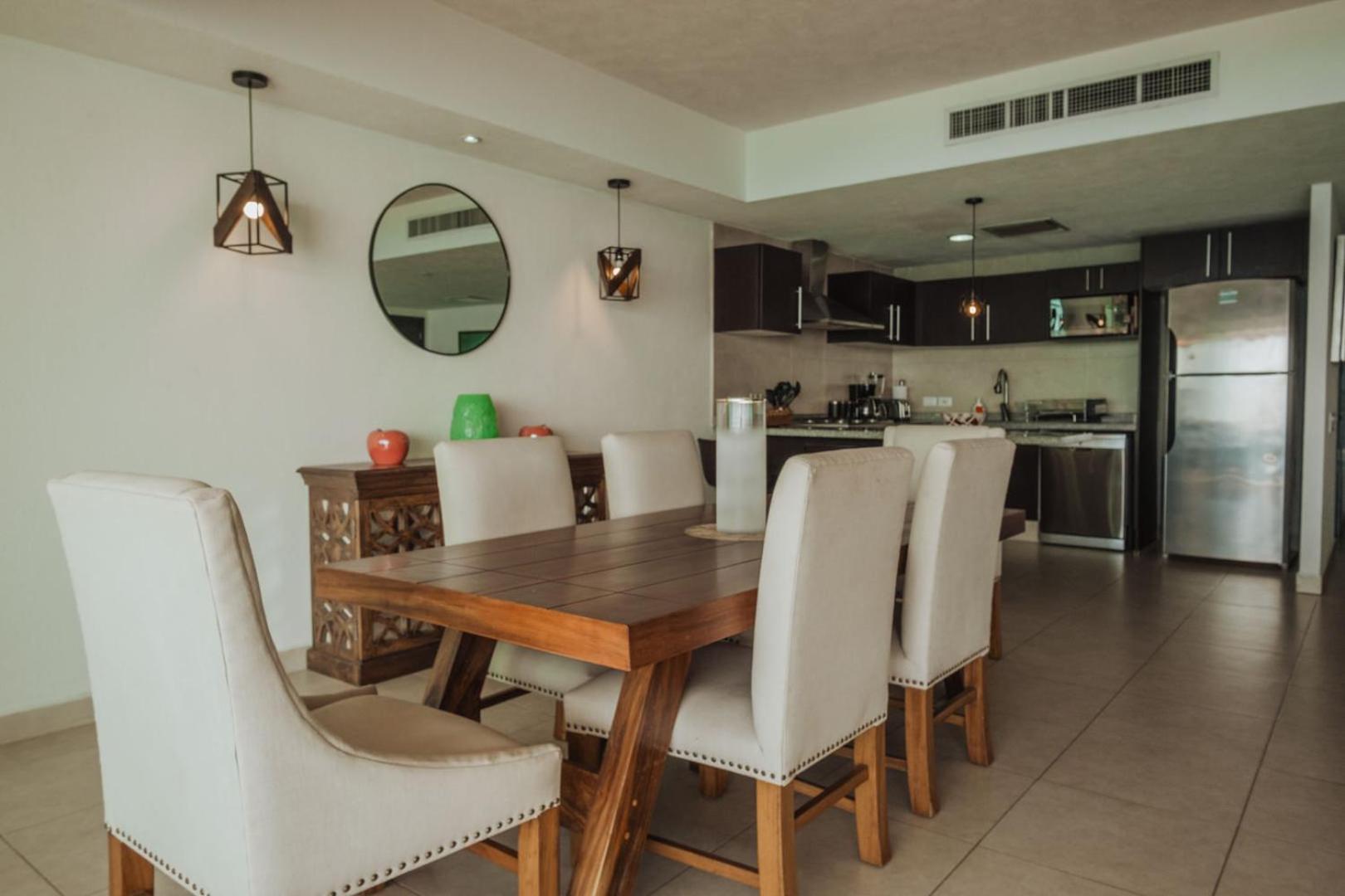 Grand Venetian Beachfront Apartamento