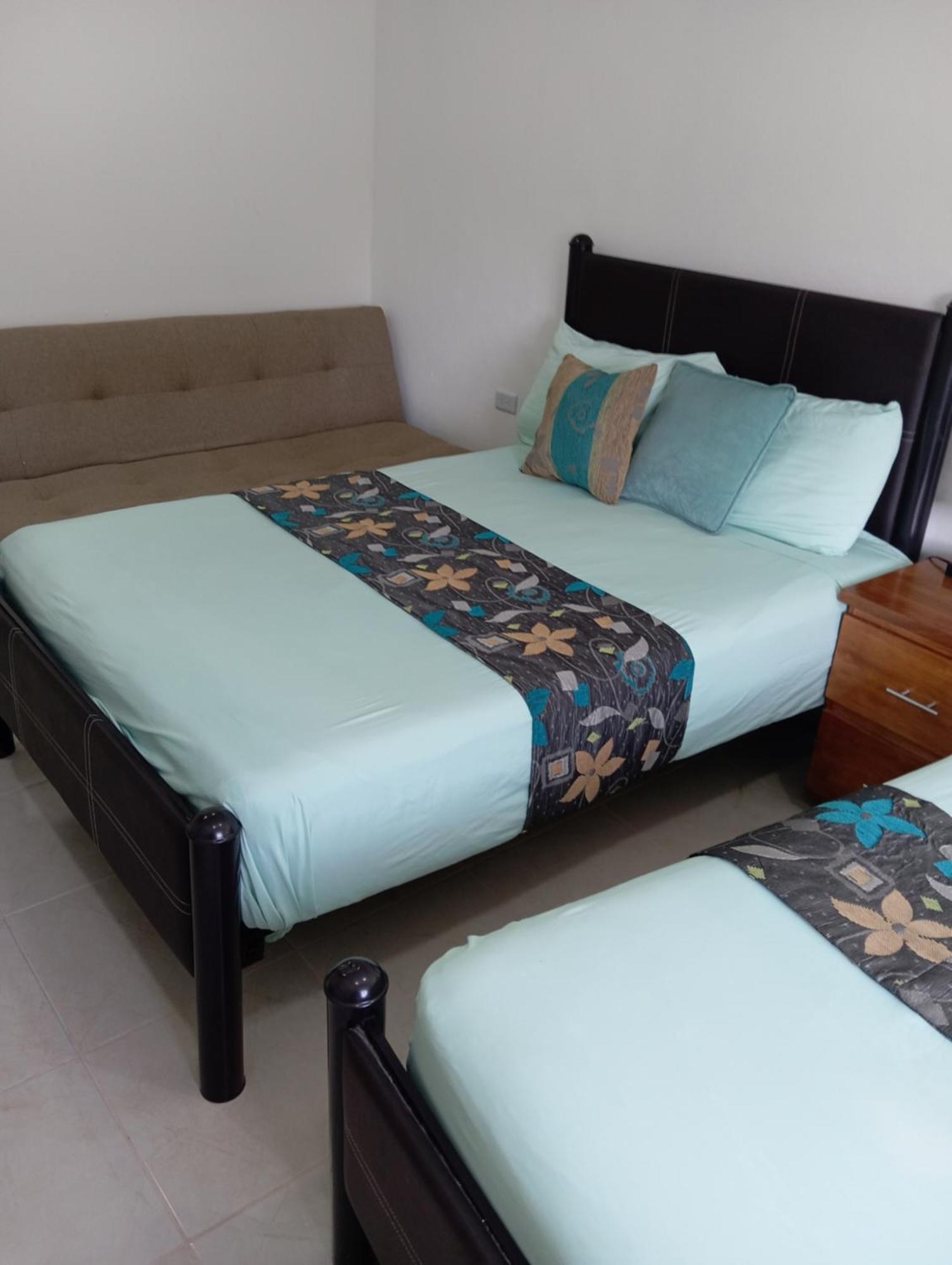 Casa Flores 3*