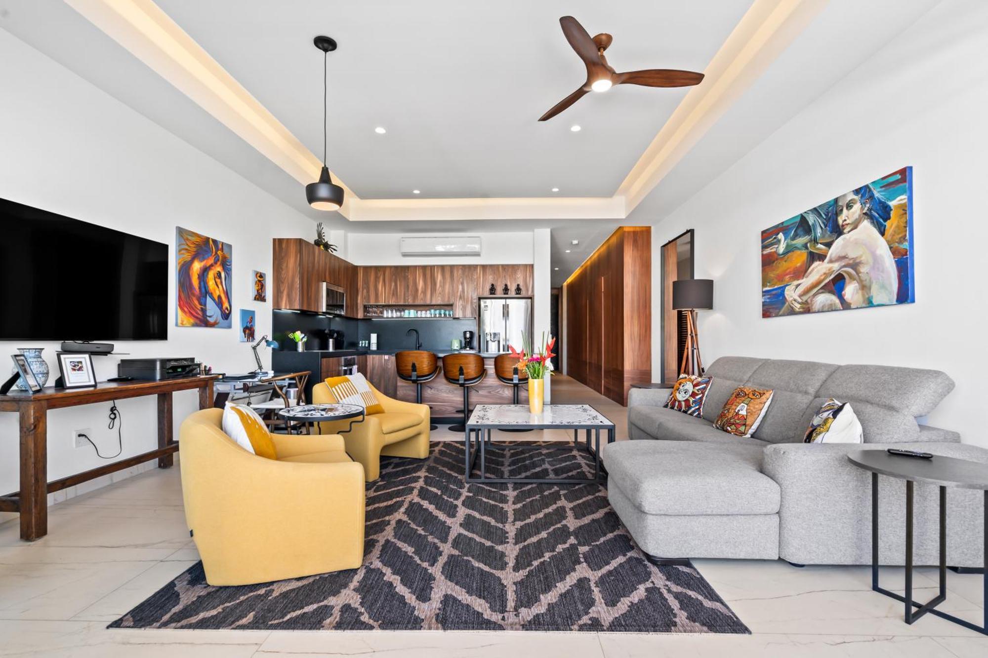 2b Modern Romantica Luxury Apartment *