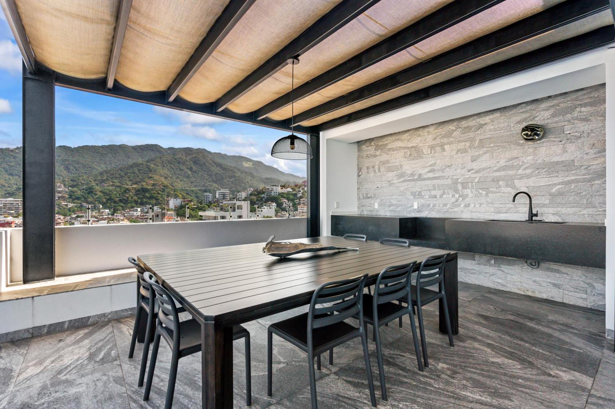 2b Modern Romantica Luxury
