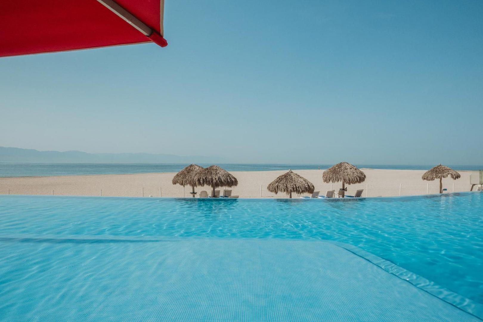 Grand Venetian Beachfront Apartamento