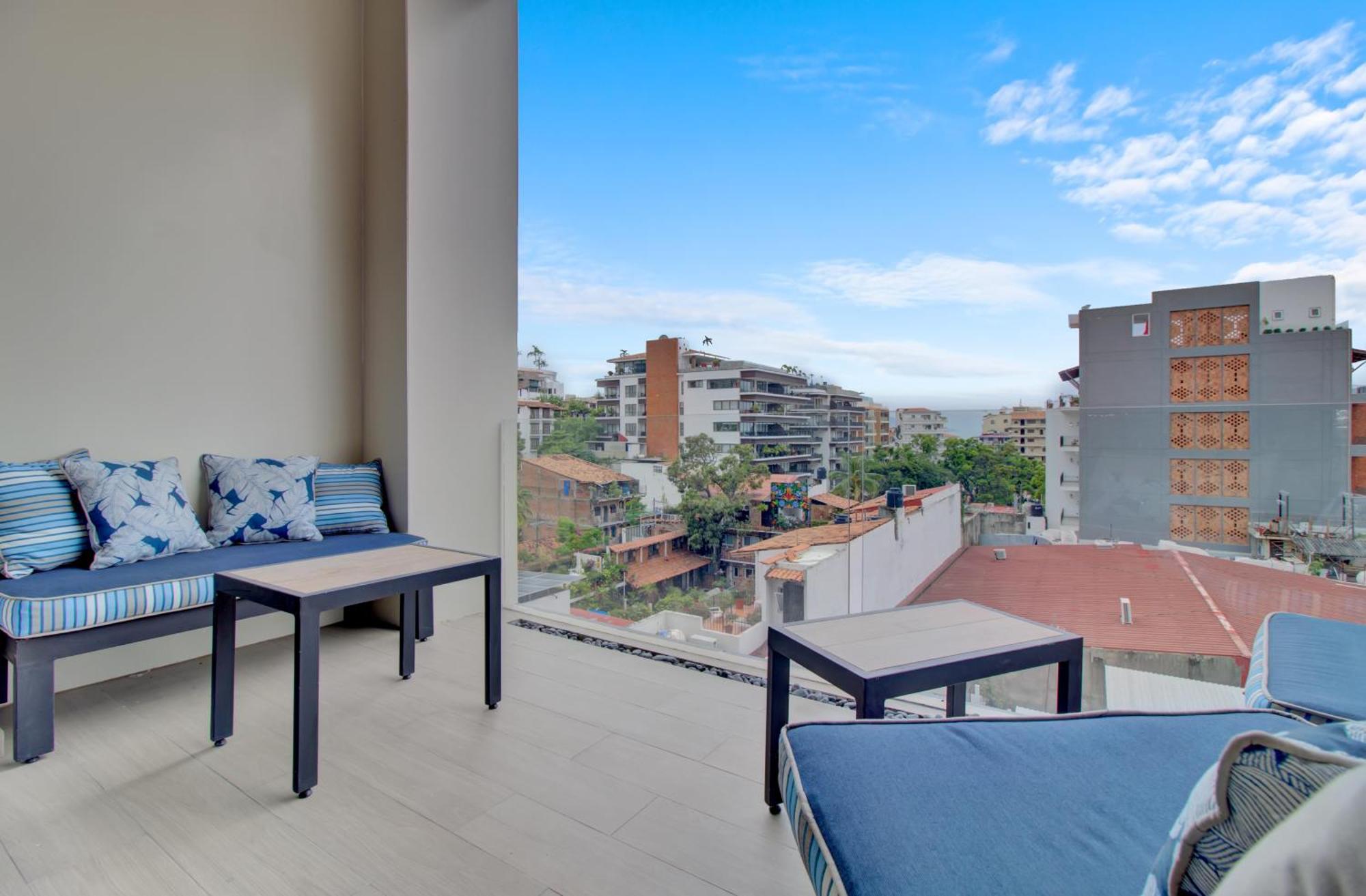 Sleek, Urban At Loft 268, Rooftop Pool, Hot Tub, Bbq Holiday home *