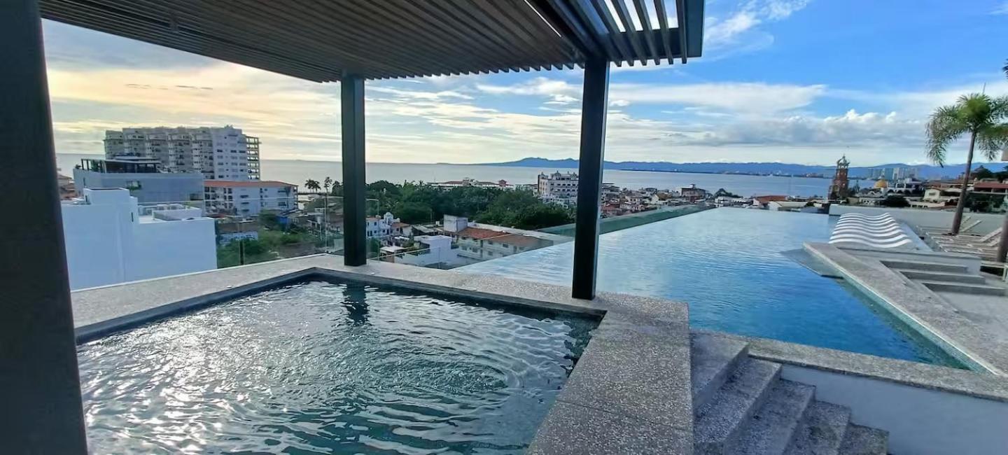 Avida Romantic Zone Gym Rooftop Pool *