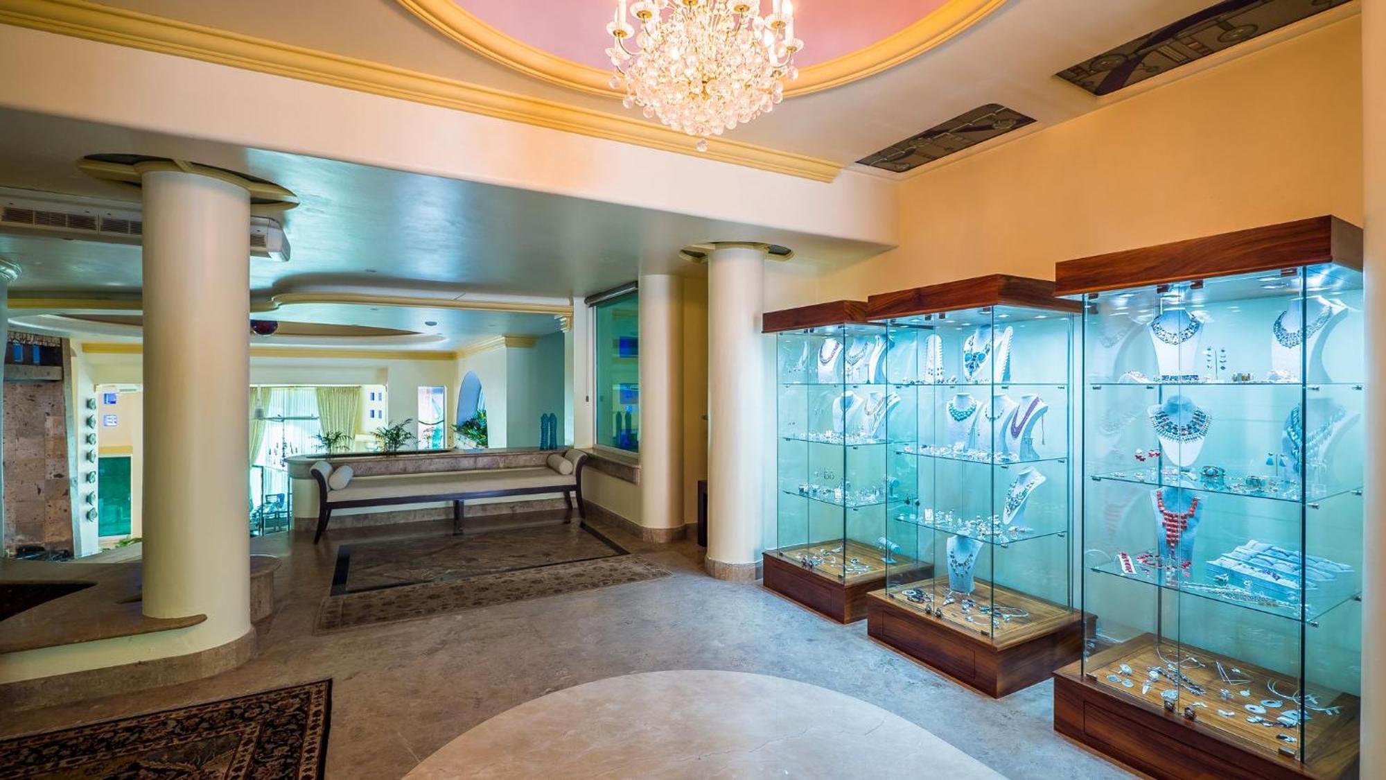 Luxury Frontage With Amazing Views For Rent Villa Puerto Vallarta