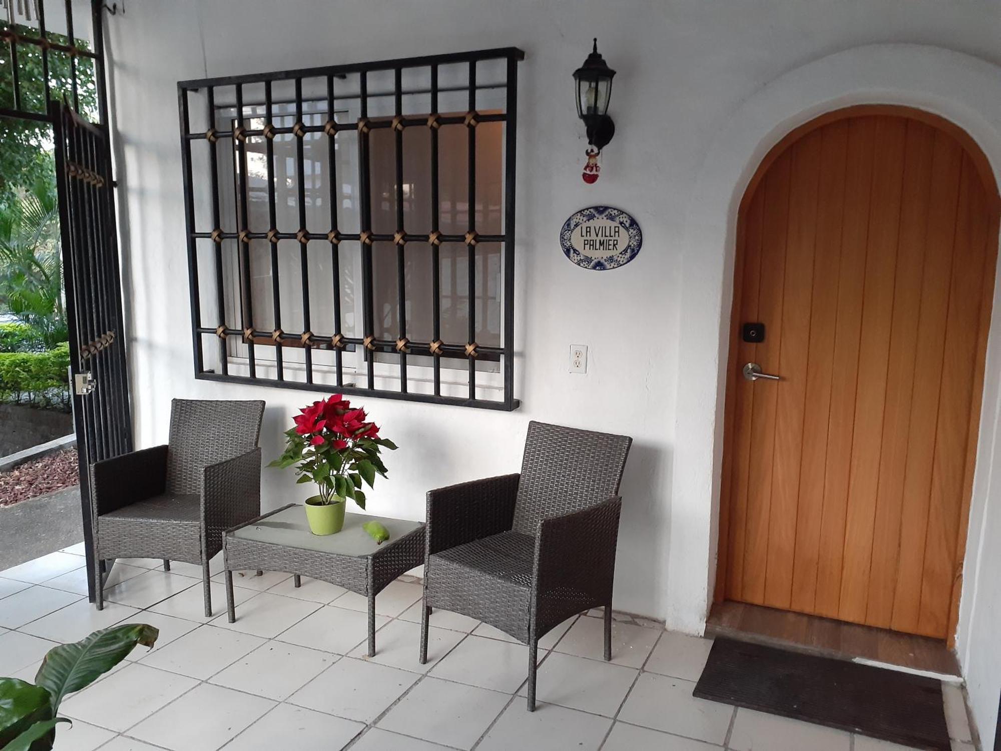 Villa Palmier -quiet Cosy Air Conditioned Terrace