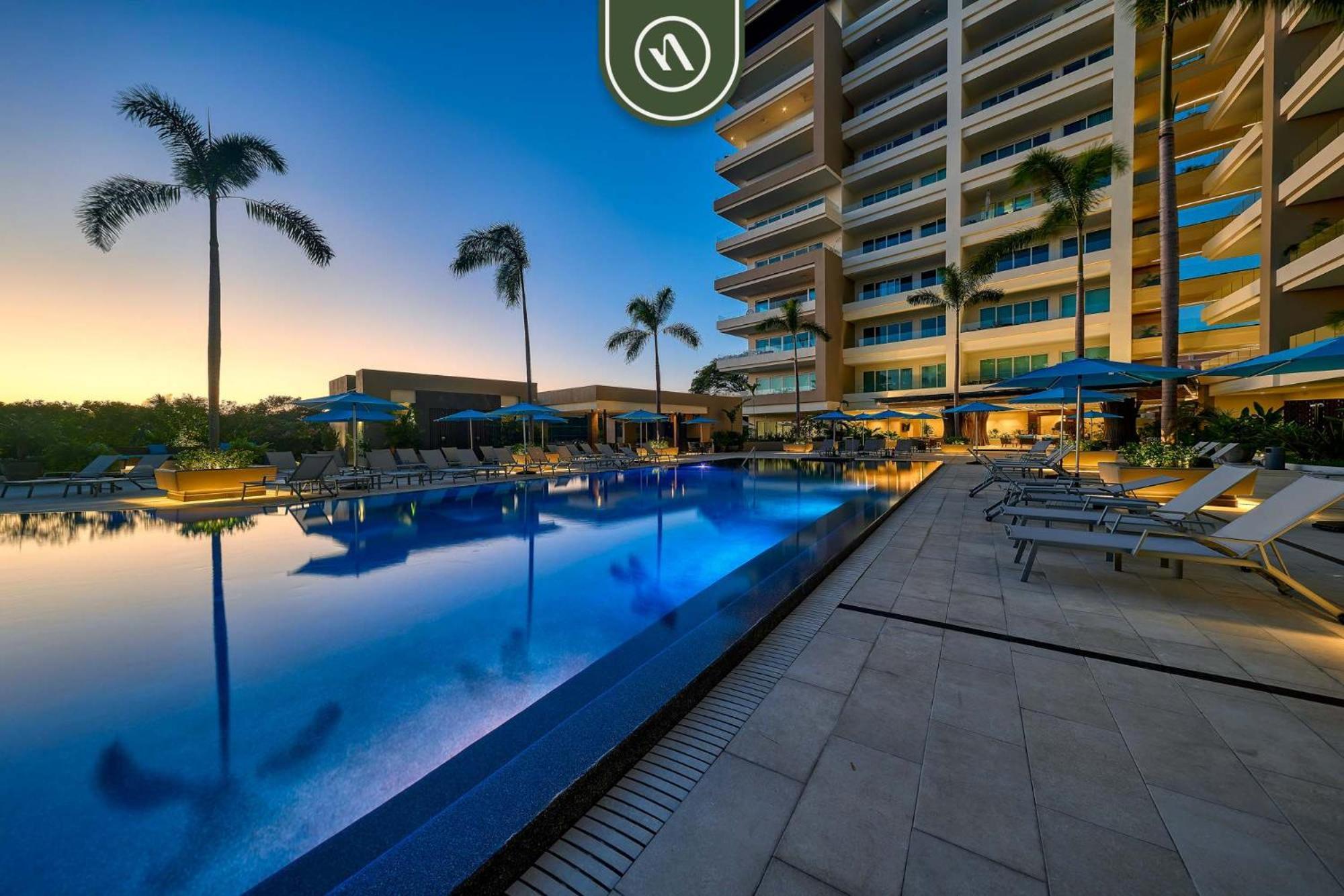 Luxury 2 Bedroom Near Golf Courses And Marina - Pool