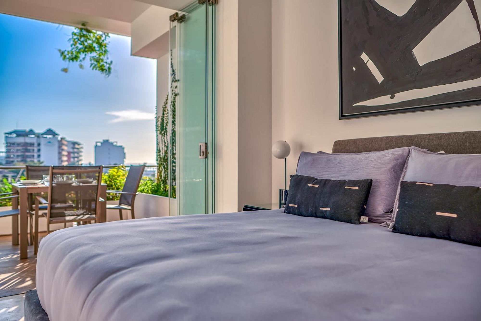 Ocean View Luxury - Walk To The Beach, Clubs And Restaurants Apartment