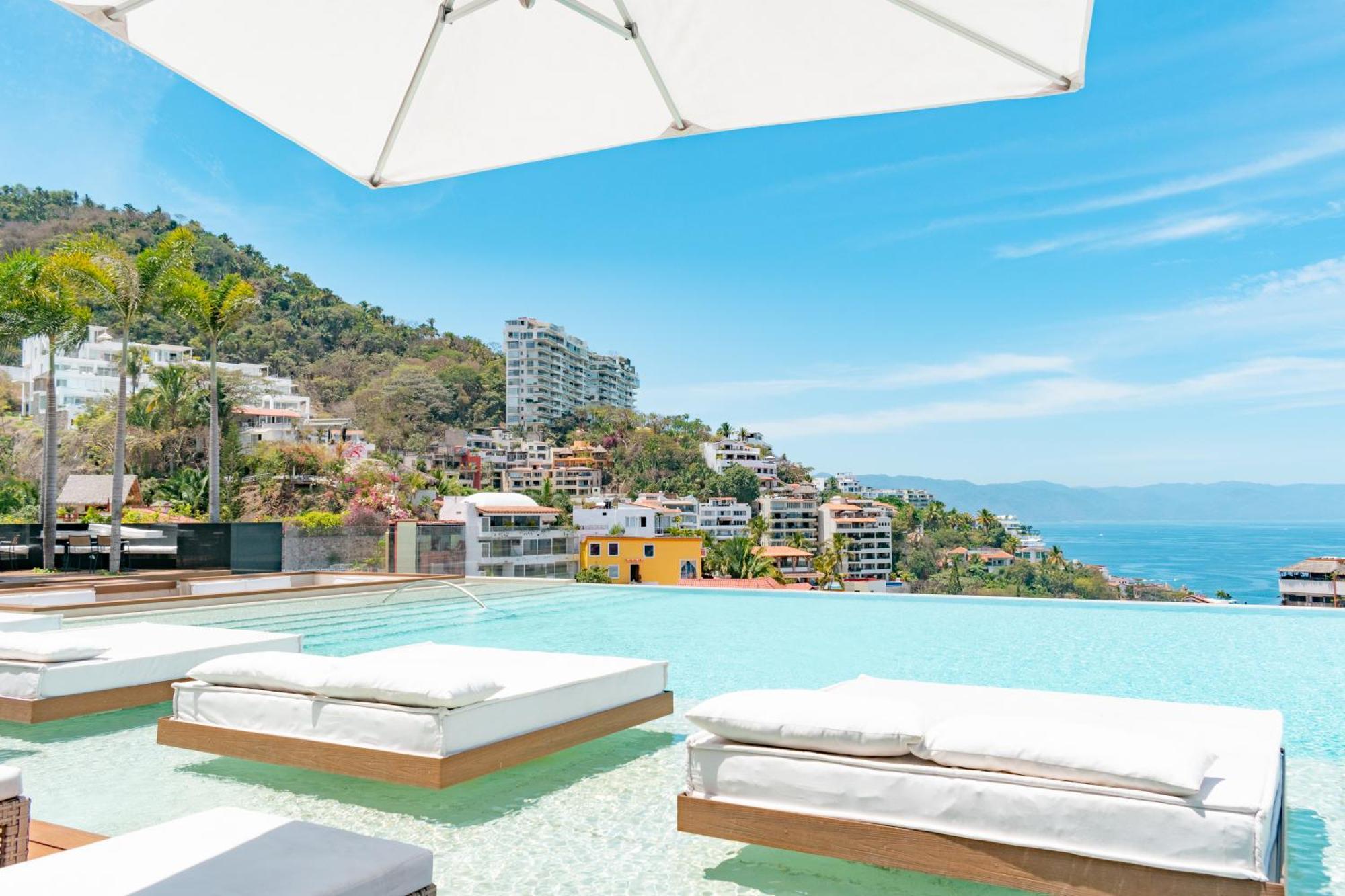 Ocean View Luxury - Walk To The Beach, Clubs And Restaurants Apartment *