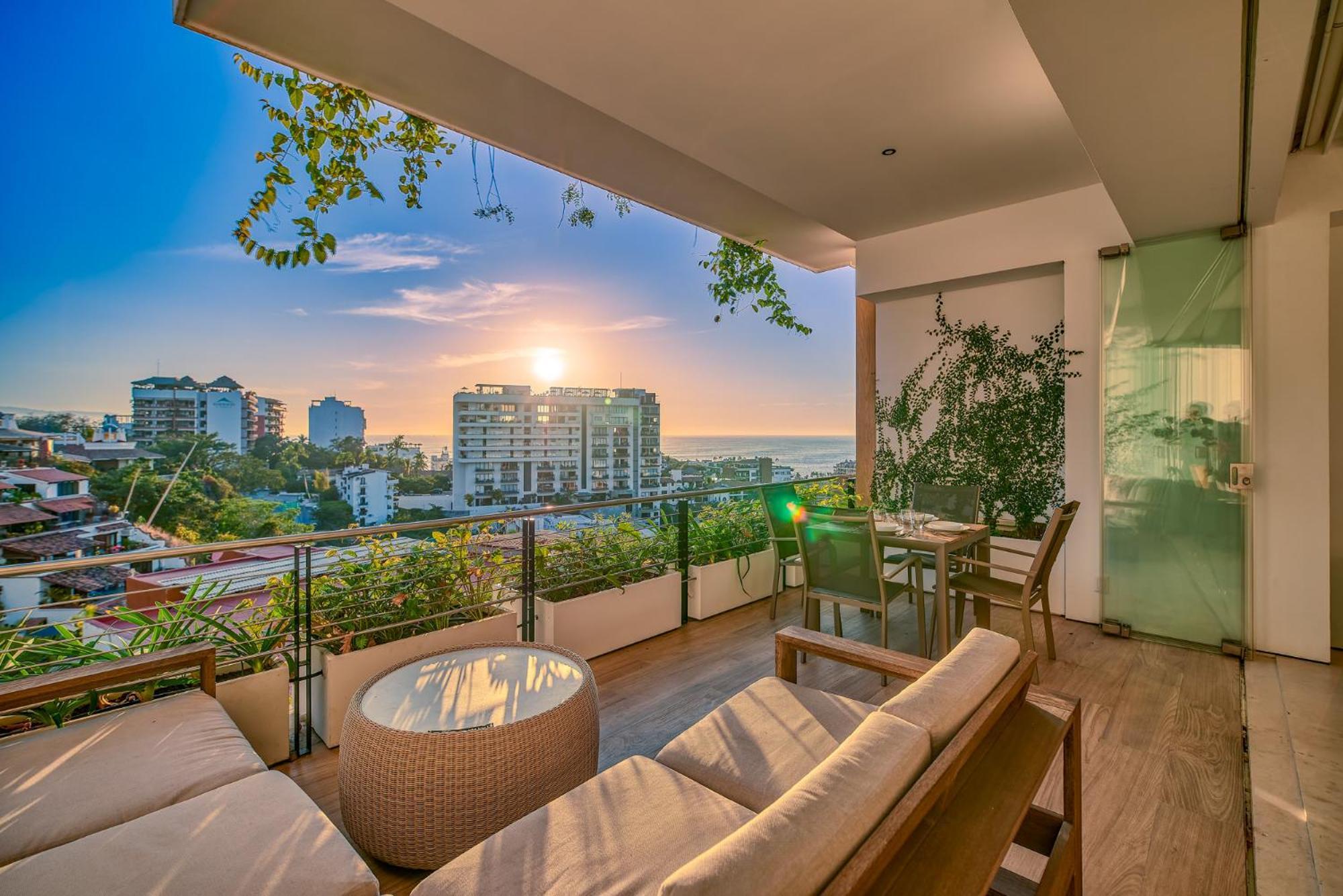 Apartment Ocean View Luxury - Walk To The Beach, Clubs And Restaurants *