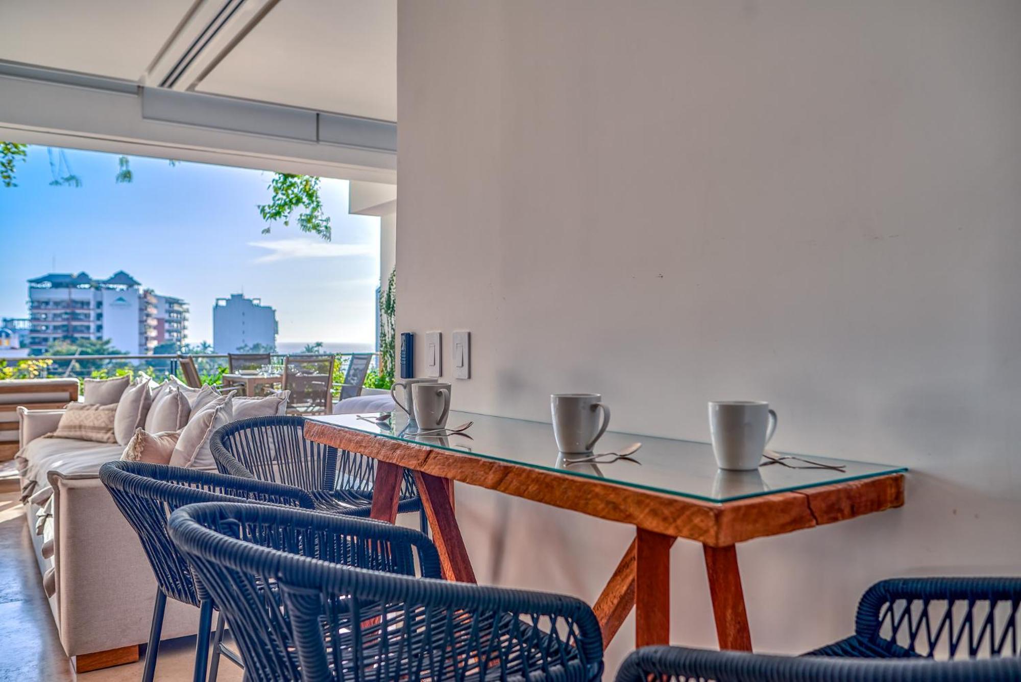 Apartment Ocean View Luxury - Walk To The Beach, Clubs And Restaurants