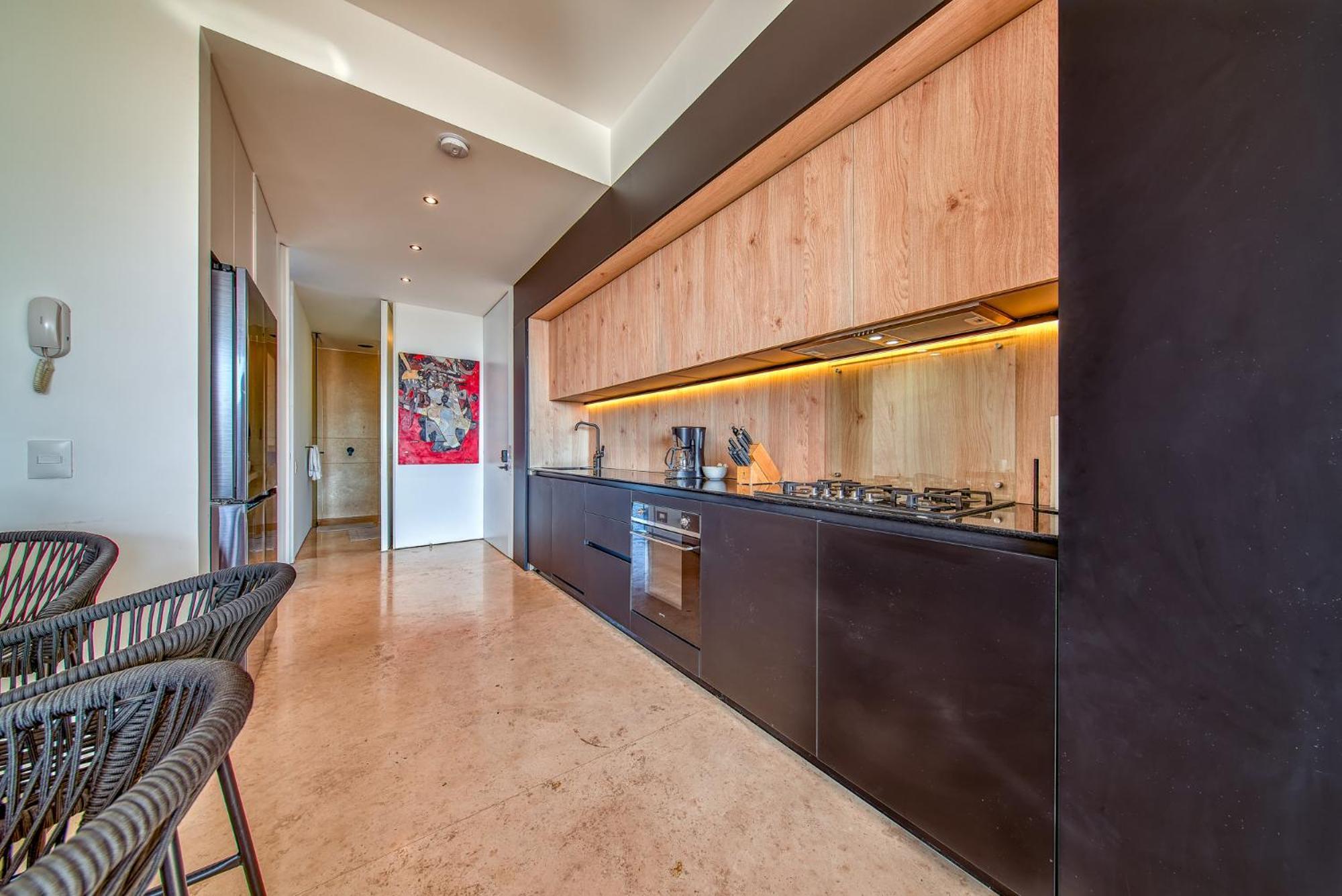 Ocean View Luxury - Walk To The Beach, Clubs And Restaurants *
