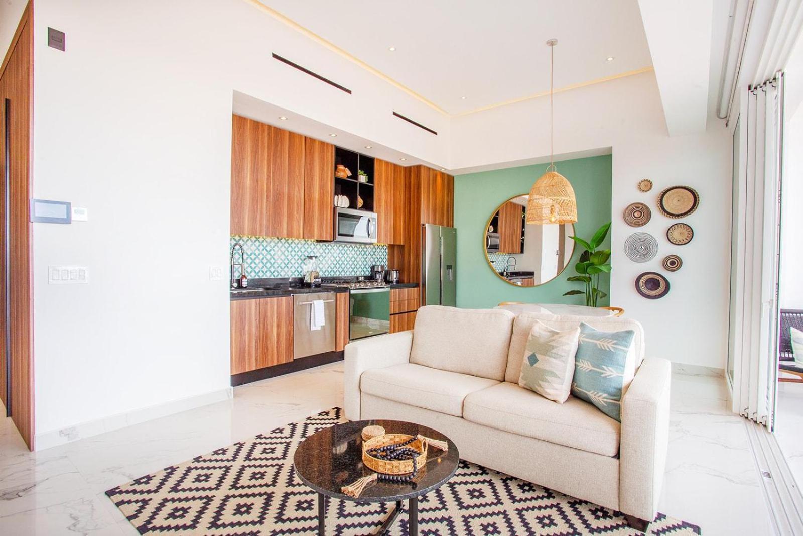 Boho 1 Bedroom With Pool, Gym, Hot Tub Holiday home *