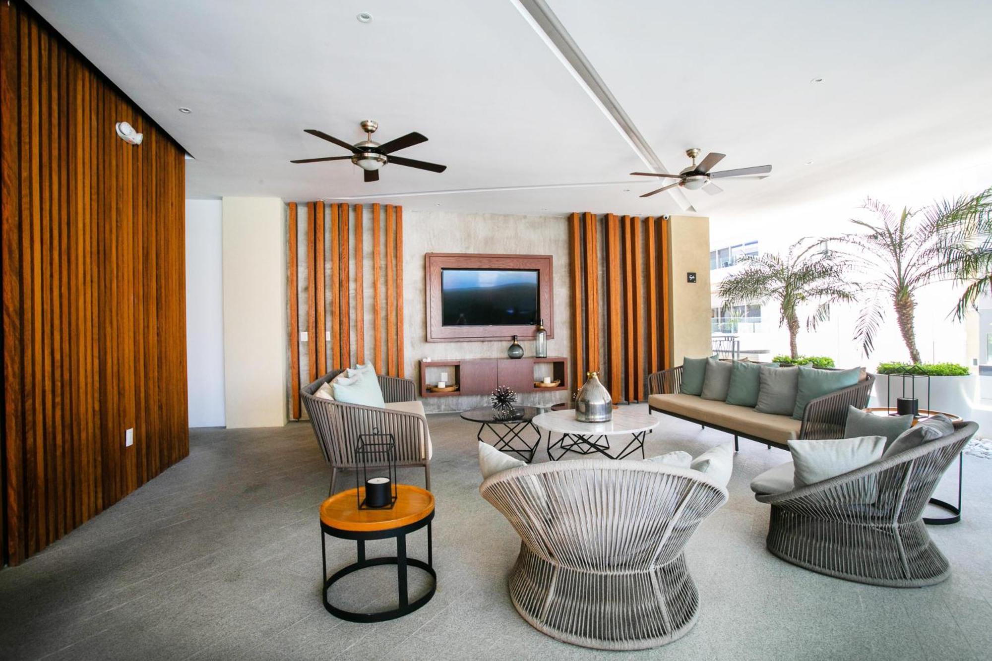 Holiday home Spectacular Modern Mexican Condo, Pool & Gym *