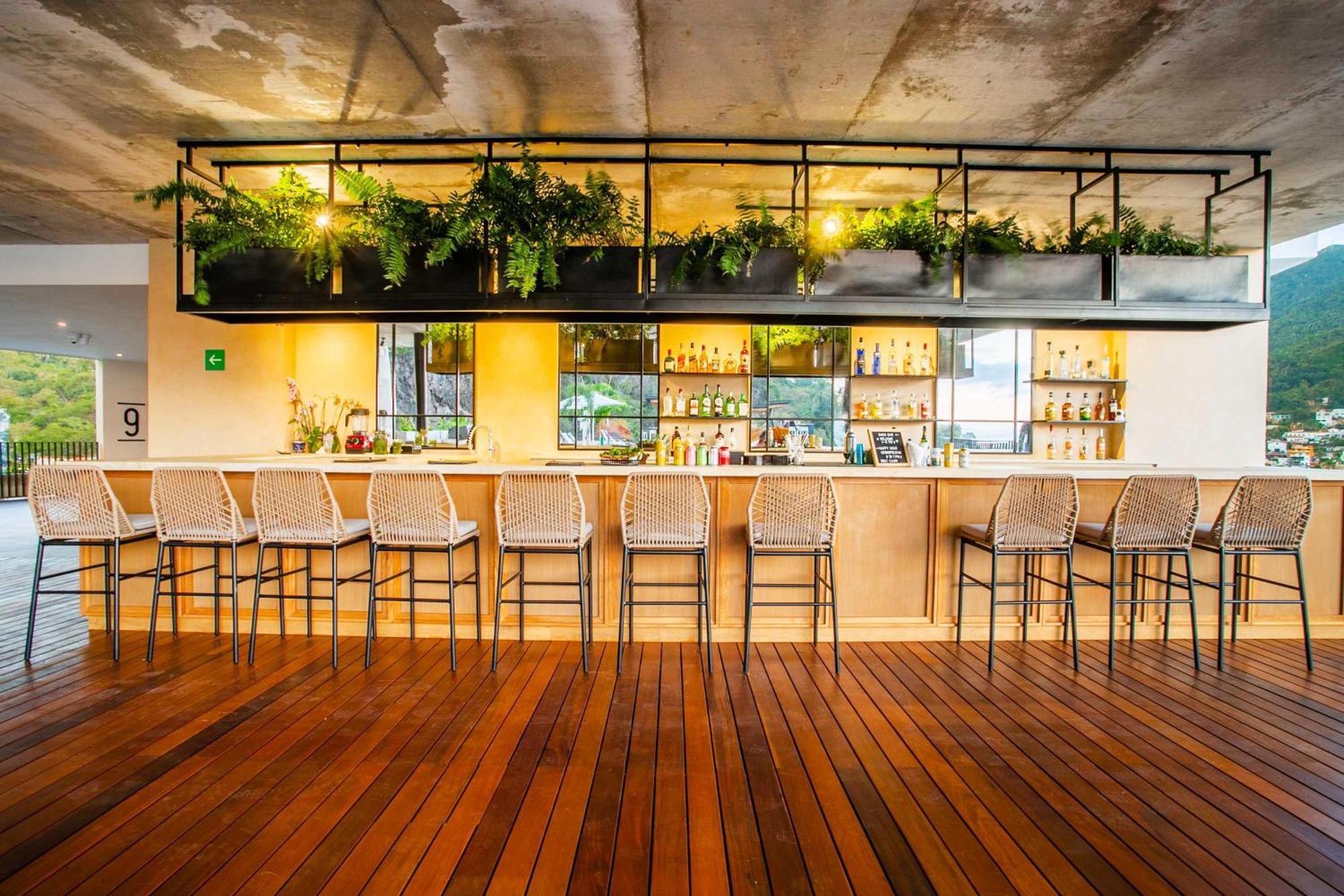 Large Corner Balcony | Bar, Gym, In Romantic Zone