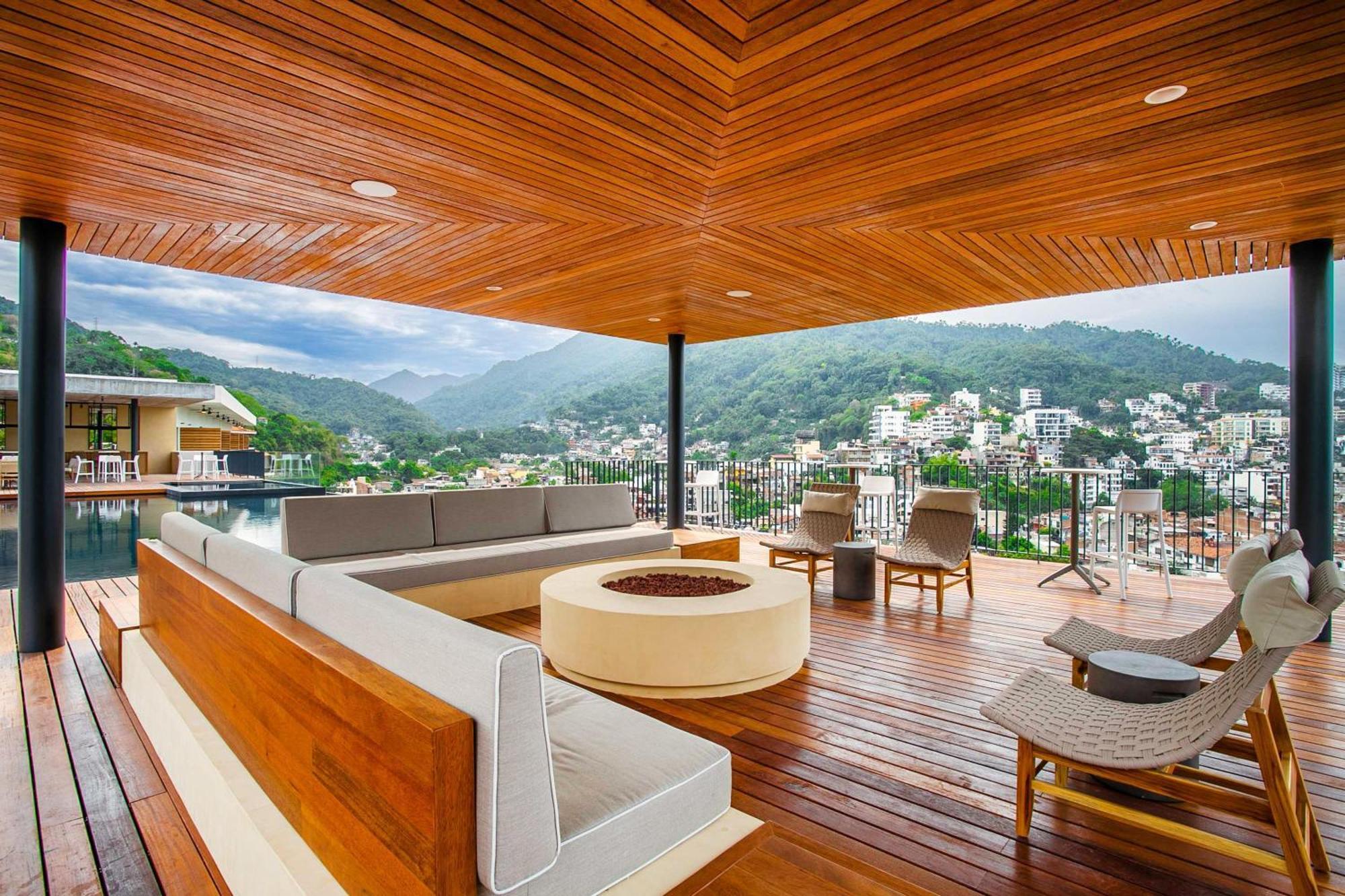 Holiday home Large Corner Balcony | Bar, Gym, In Romantic Zone Puerto Vallarta