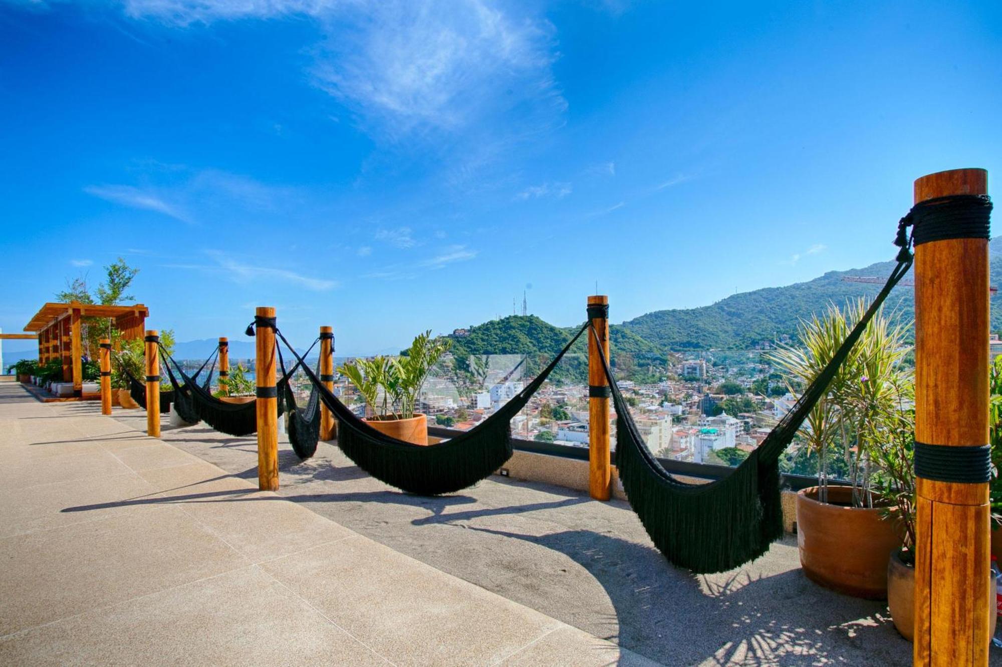 Hgtv Funky Loft-style Condo, Mtn Views, Pool, Gym * Puerto Vallarta