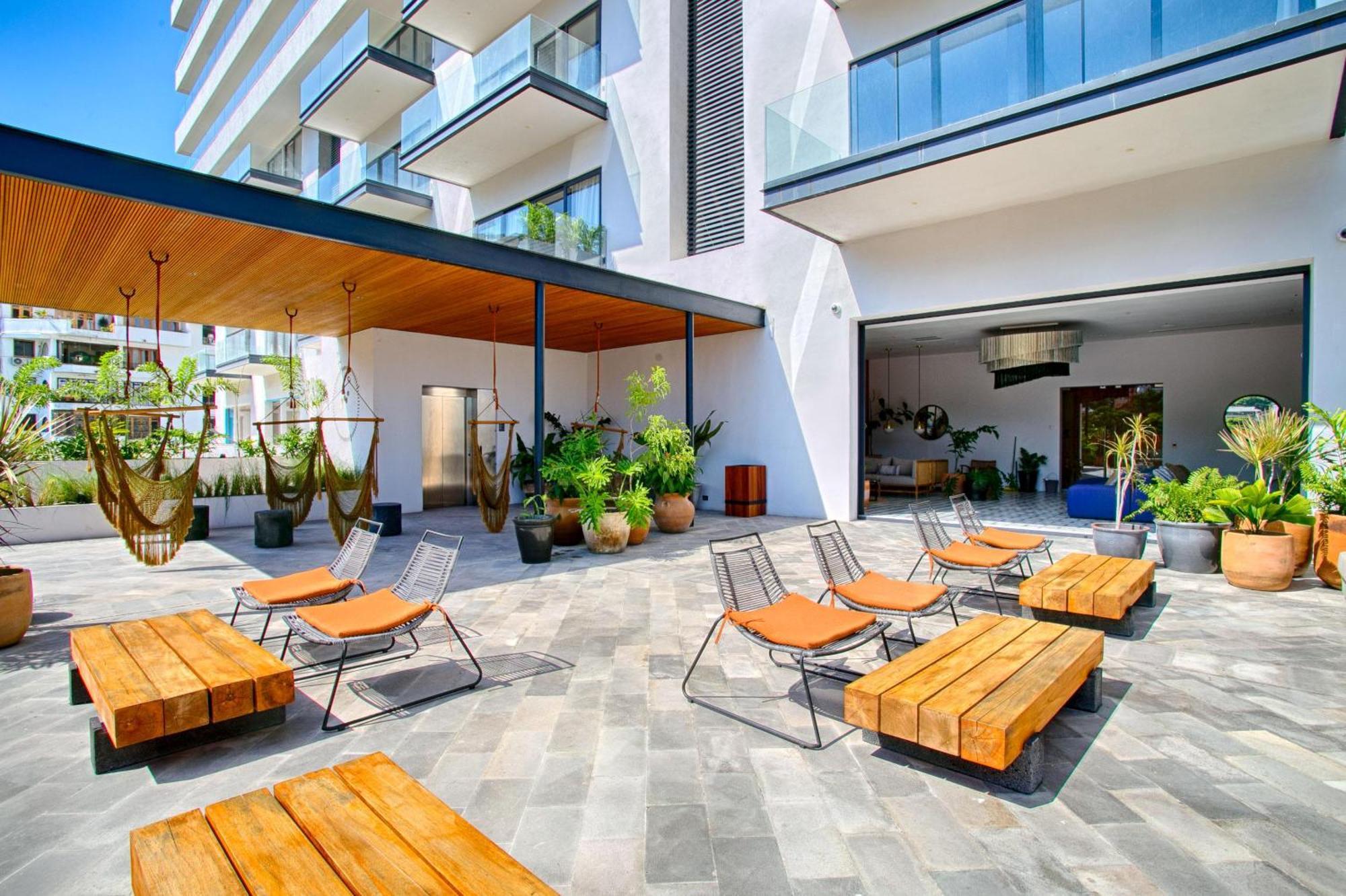 Holiday home Hgtv Funky Loft-style Condo, Mtn Views, Pool, Gym