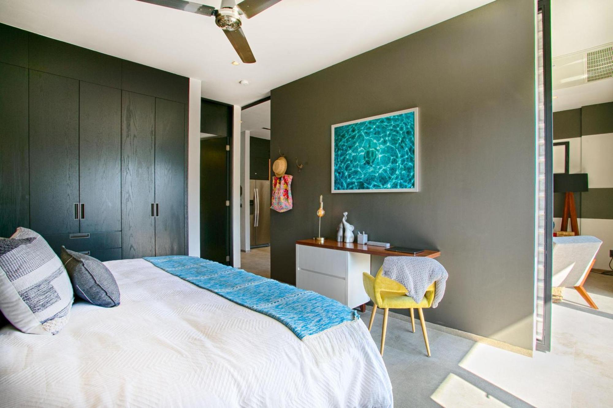 Holiday home Hgtv Funky Loft-style Condo, Mtn Views, Pool, Gym