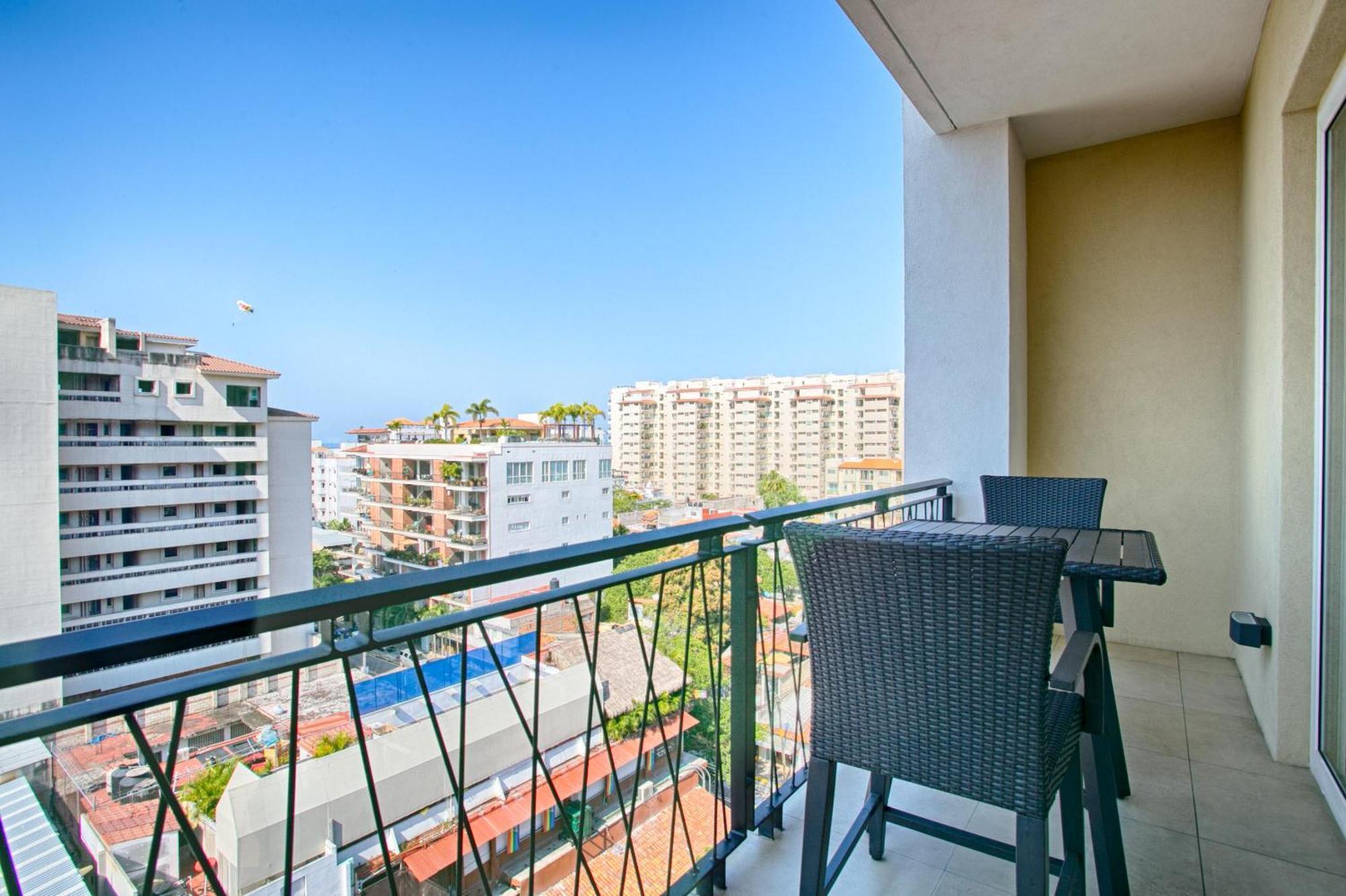 Holiday home Floor With Partial Ocean Views, Pools, Gym *
