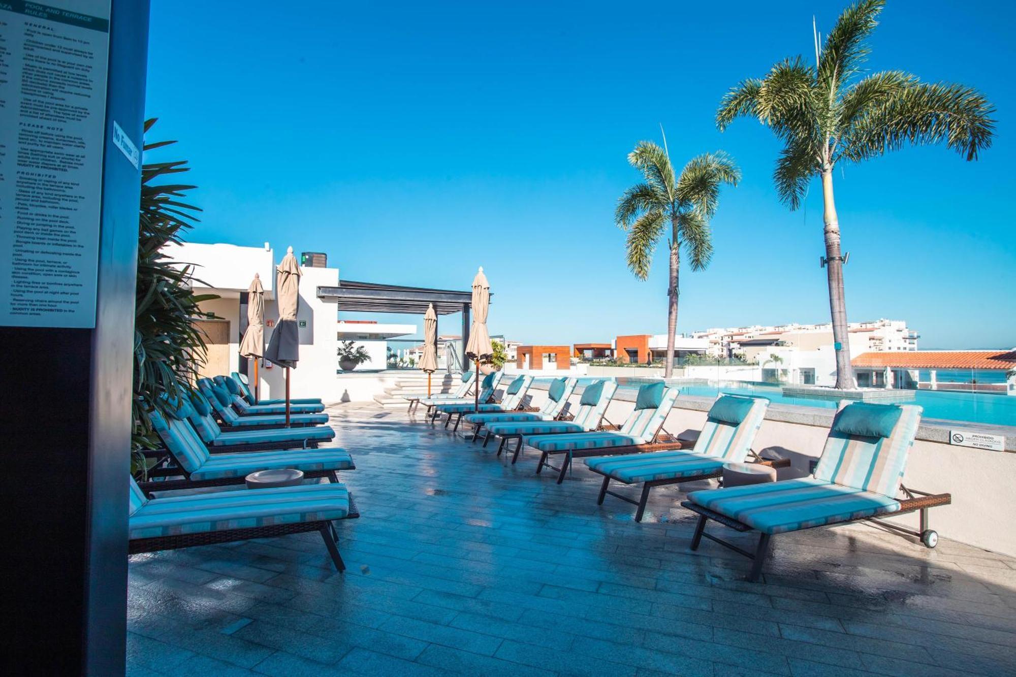 Floor With View, Rooftop Pool, Gym In Old Town *