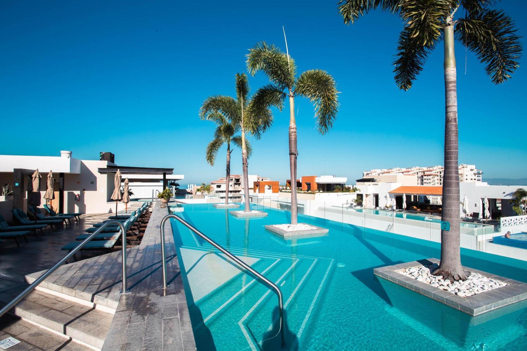 Floor With View, Rooftop Pool, Gym In Old Town * Puerto Vallarta