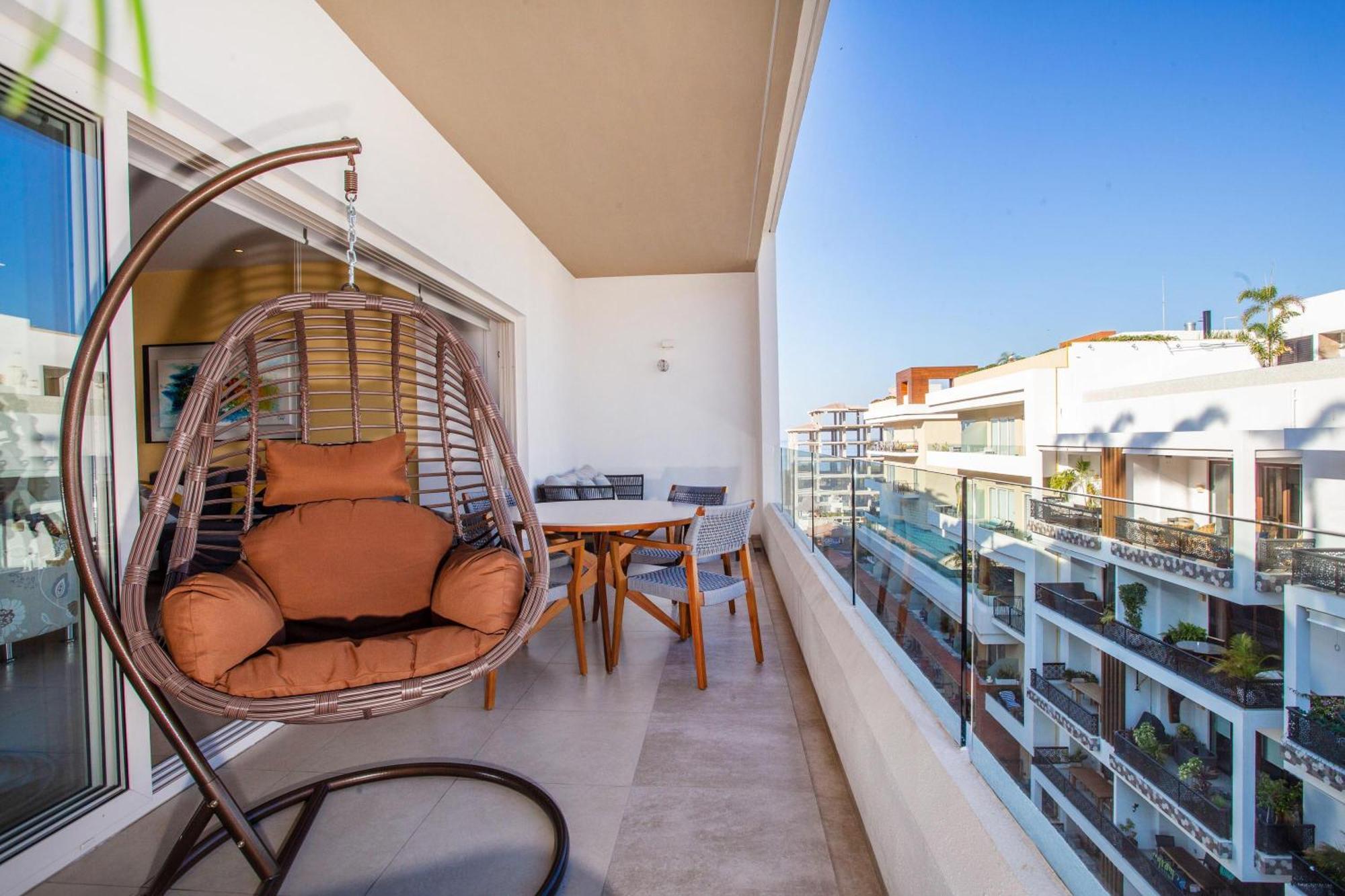 Floor With View, Rooftop Pool, Gym In Old Town Holiday home