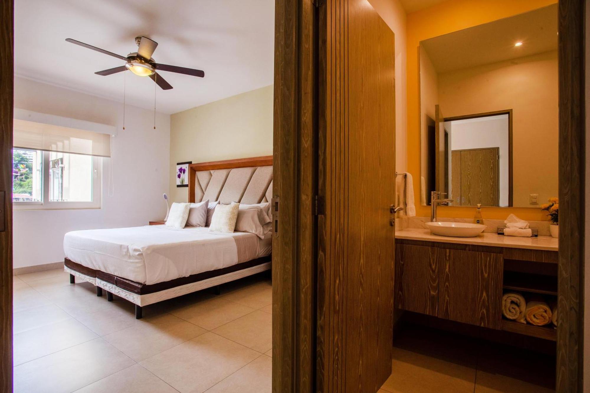 Floor With View, Rooftop Pool, Gym In Old Town *