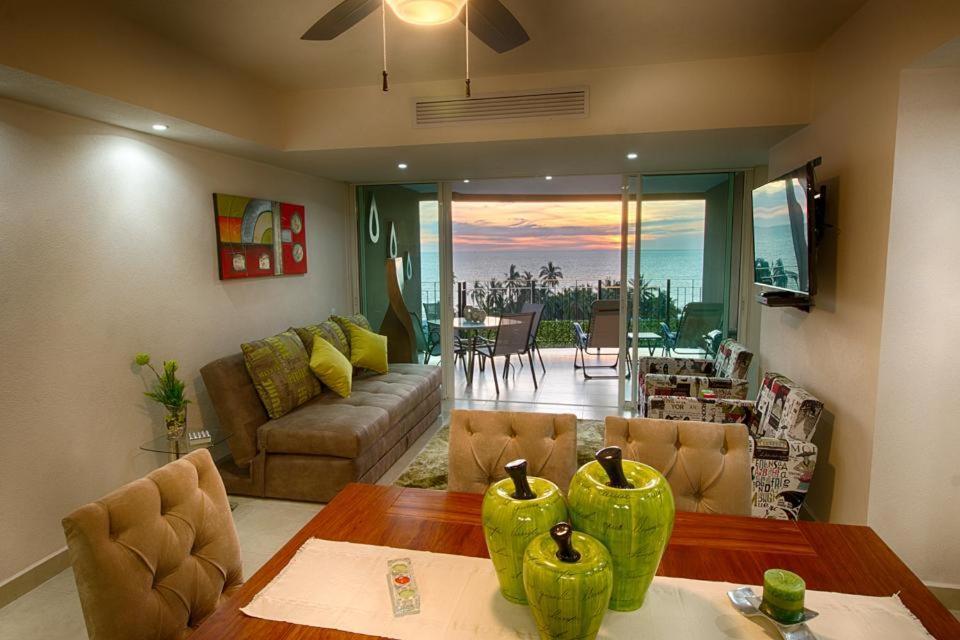 Beachfront With Access To Pools, Gym, Tennis Court