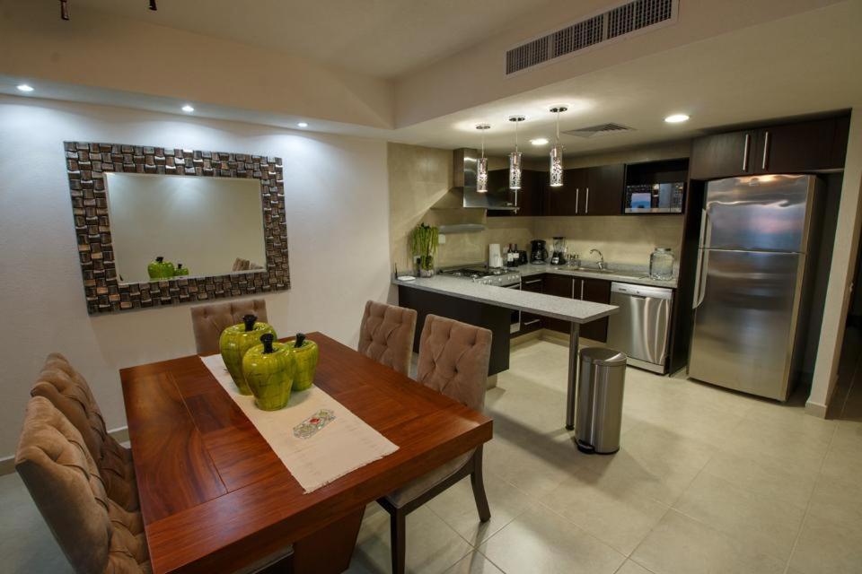 Beachfront With Access To Pools, Gym, Tennis Court *