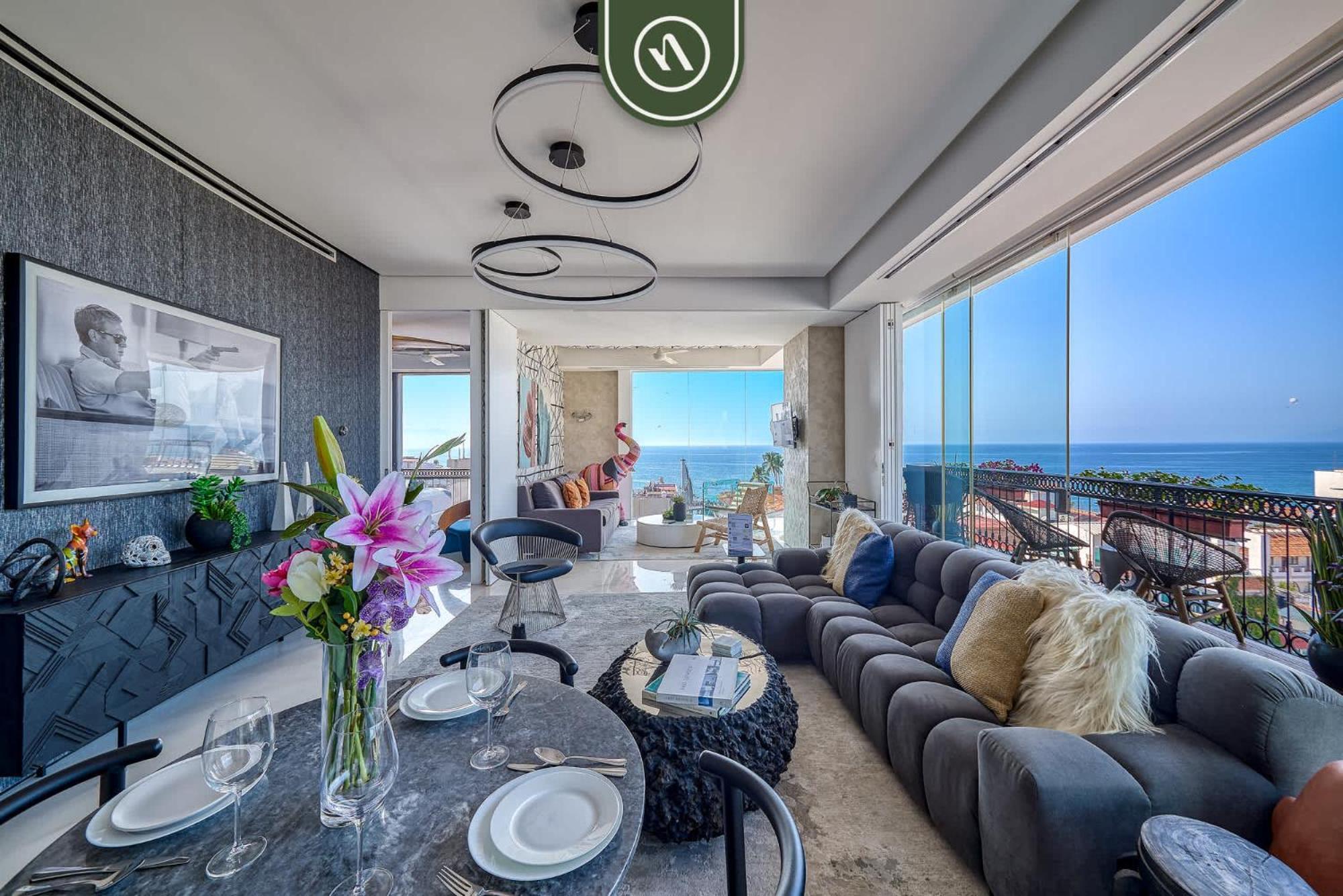 Apartment Luxury Corner Unit With Breataking Ocean Views *