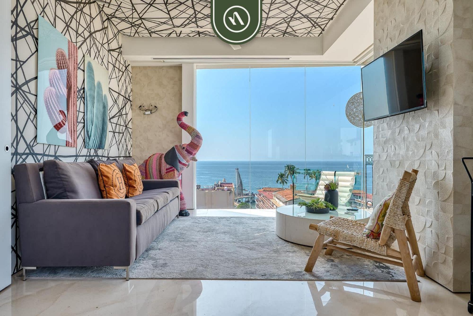 Apartment Luxury Corner Unit With Breataking Ocean Views *